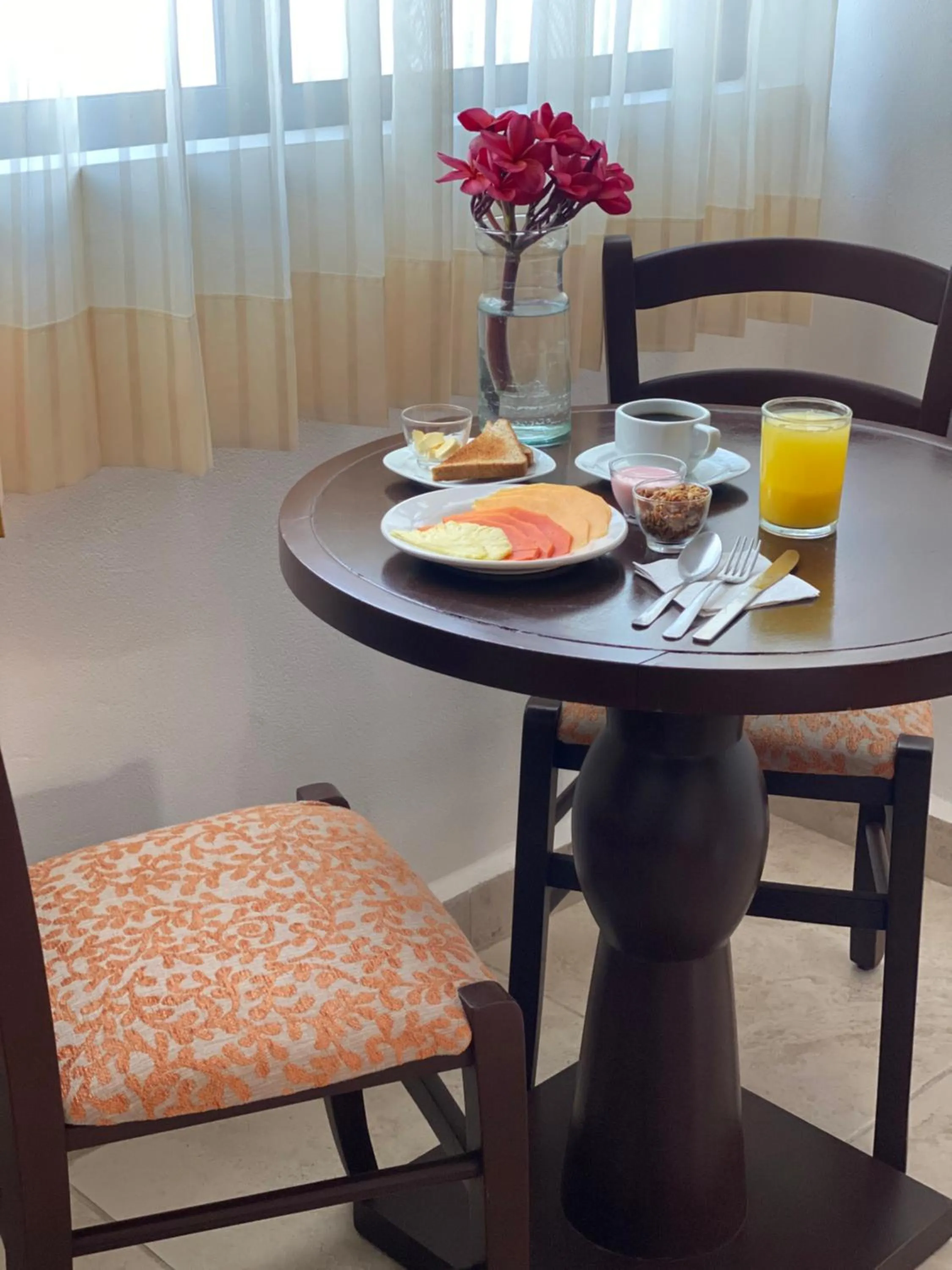 Continental breakfast in Hotel Las Golondrinas