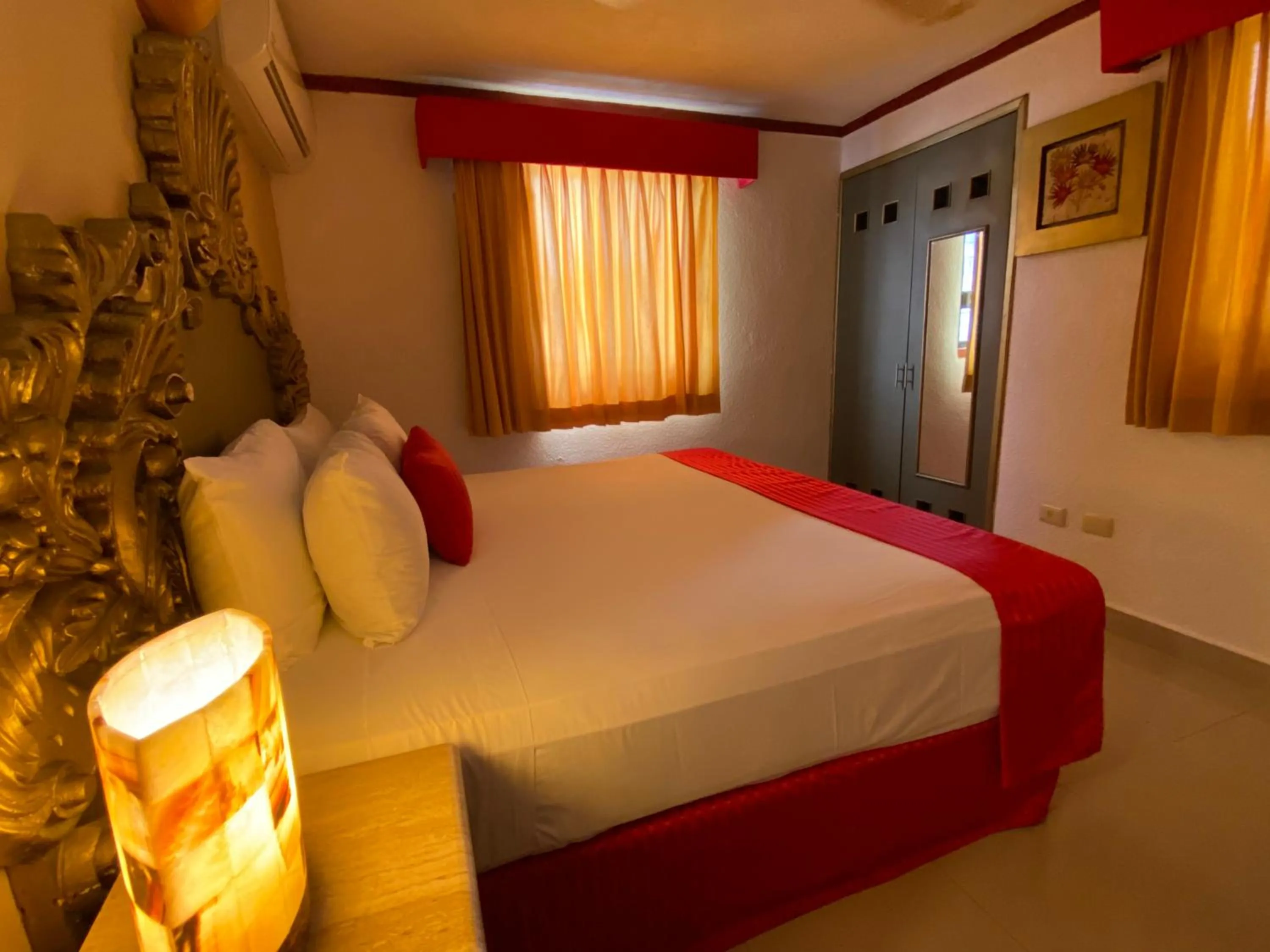 Bedroom, Bed in Hotel Las Golondrinas