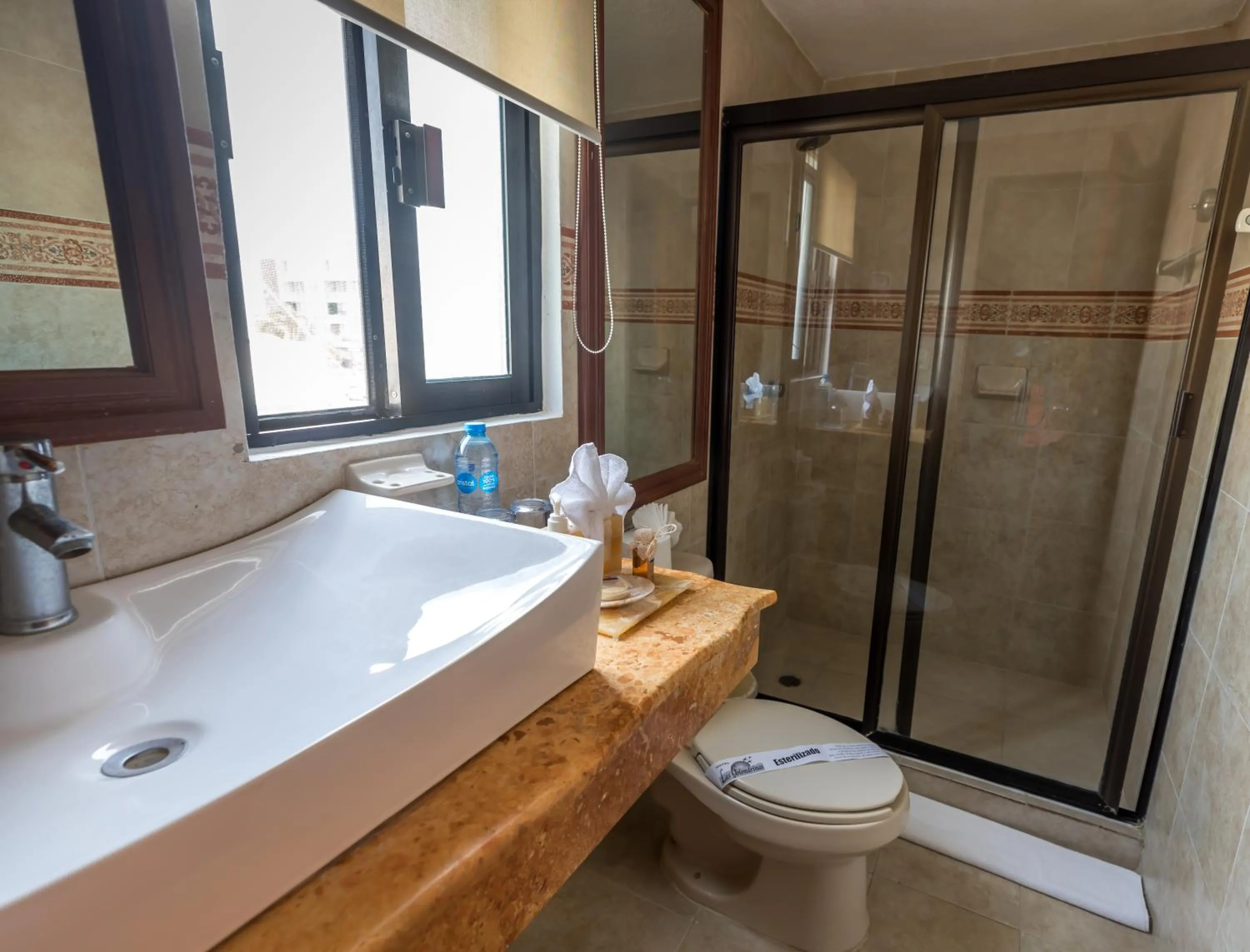 Shower in Hotel Las Golondrinas