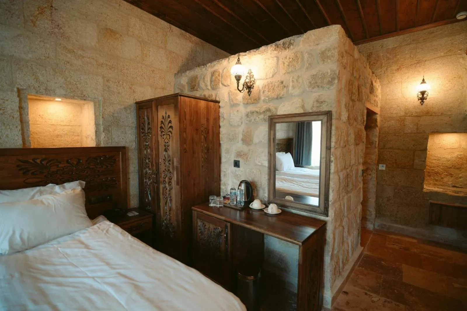 Photo of the whole room, Bed in Cappadocia Old Houses