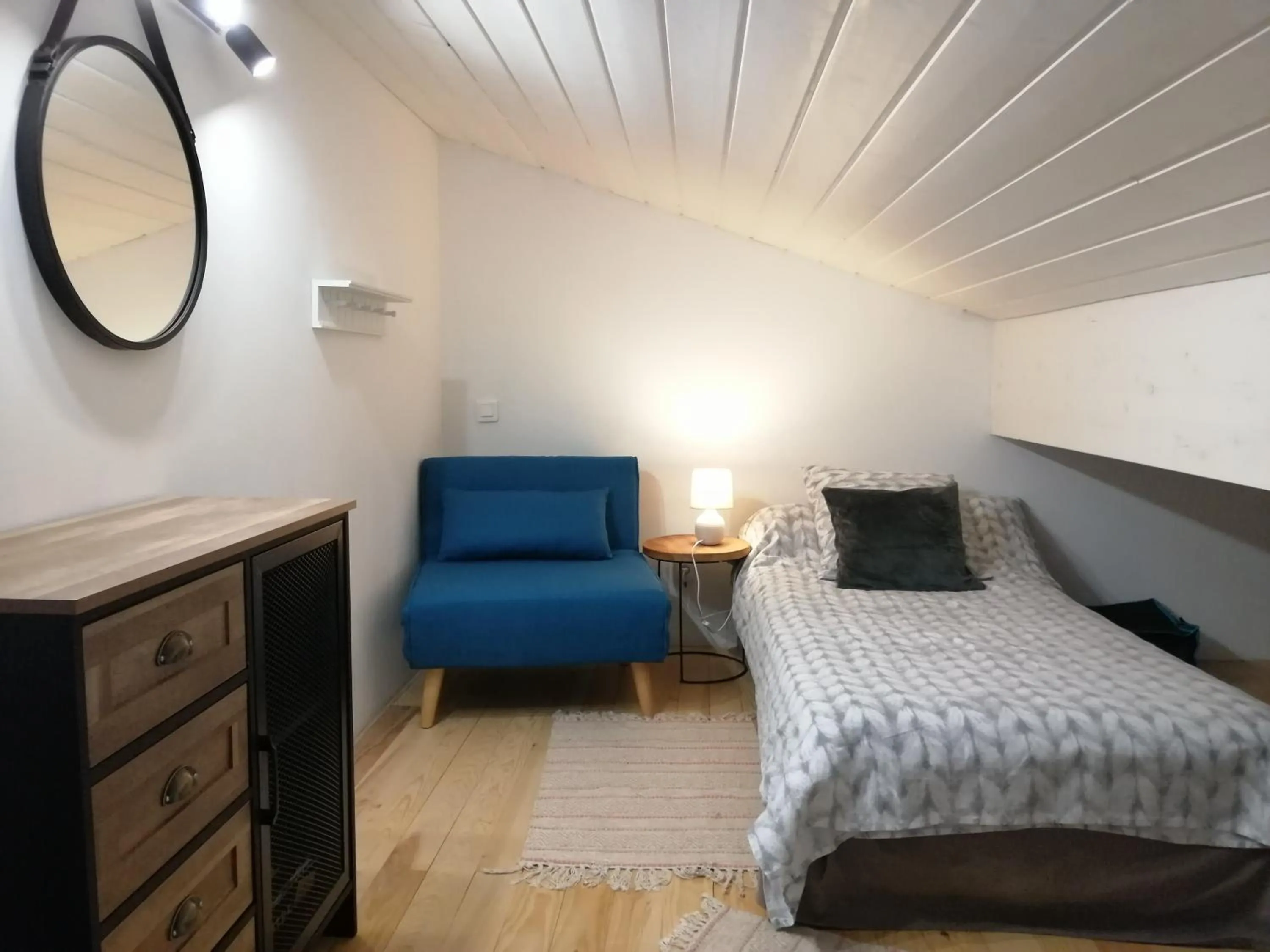 Photo of the whole room, Bed in Domaine de Cayre