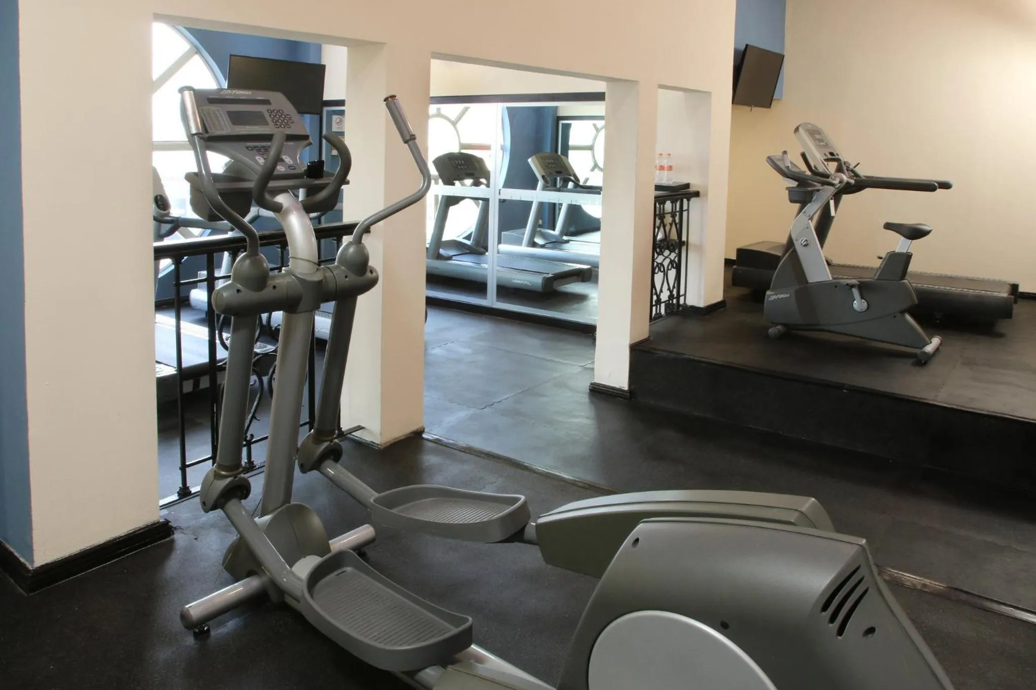 Fitness centre/facilities in Holiday Inn Express - Monterrey - Tecnologico by IHG