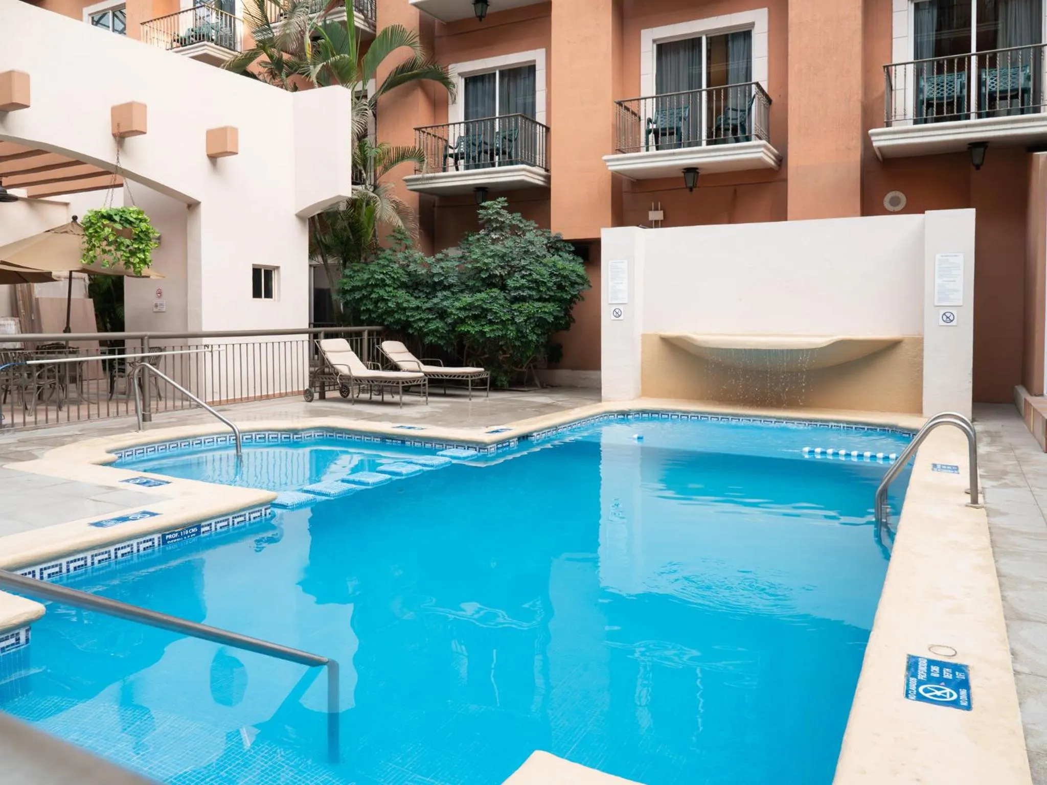 Swimming pool in Holiday Inn Express - Monterrey - Tecnologico by IHG