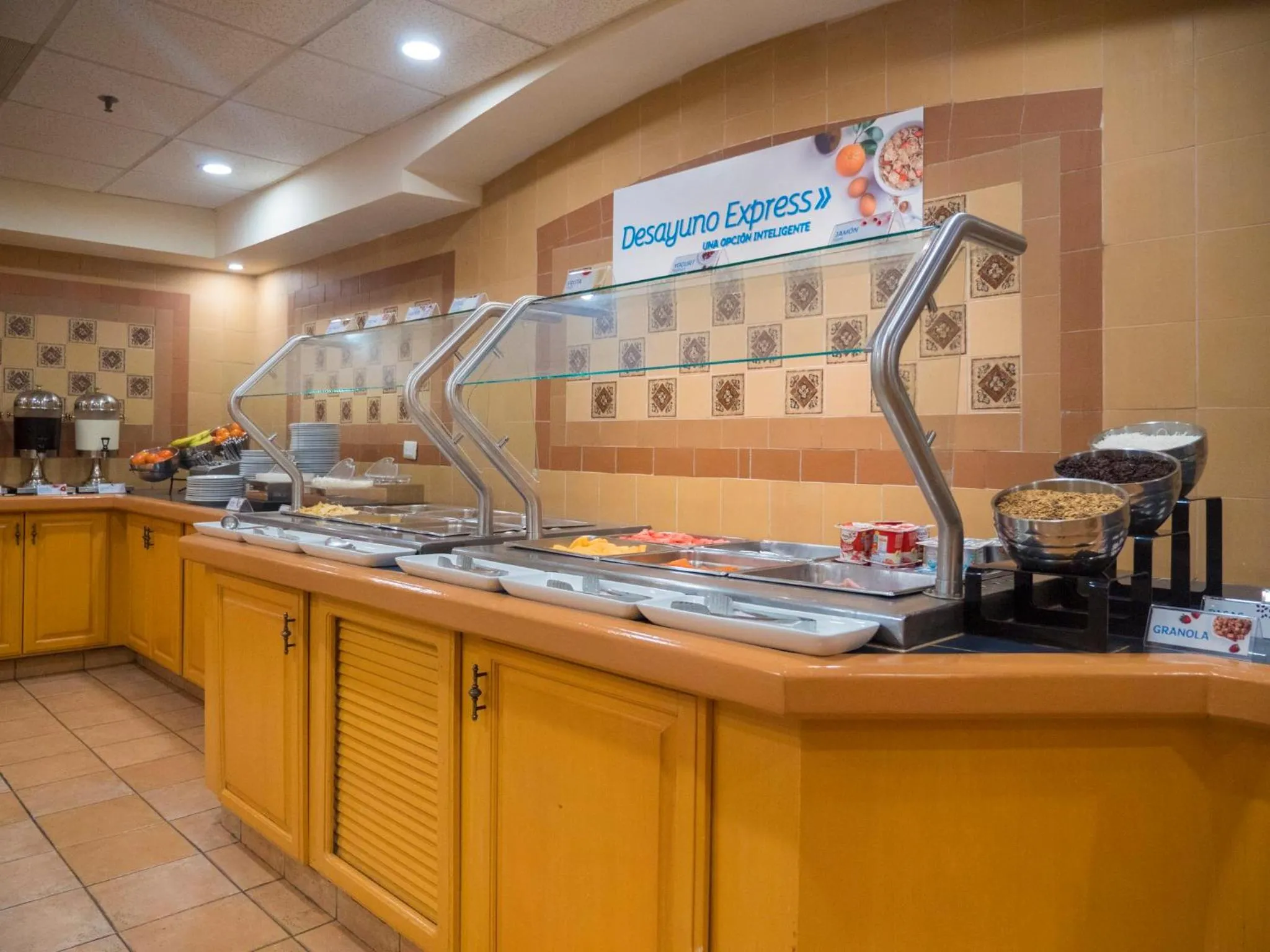 Breakfast in Holiday Inn Express - Monterrey - Tecnologico by IHG