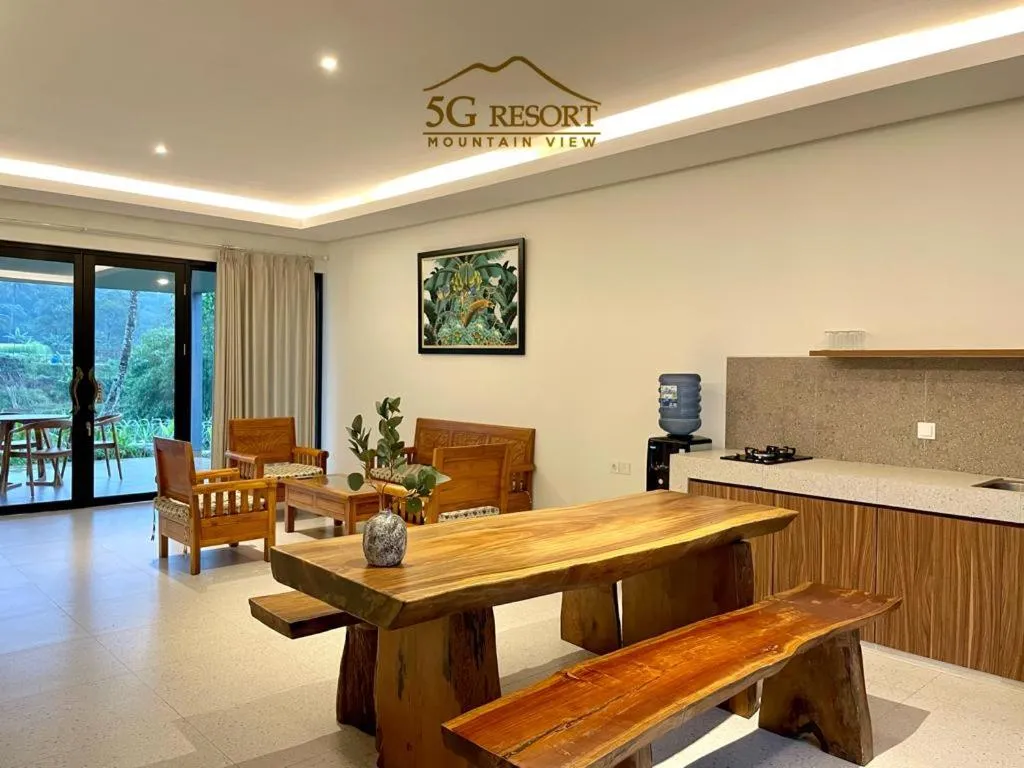 Dining Area in 5G Resort Cijeruk