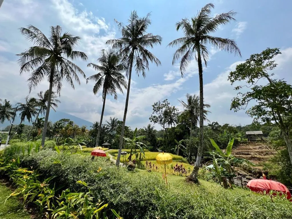 Garden in 5G Resort Cijeruk