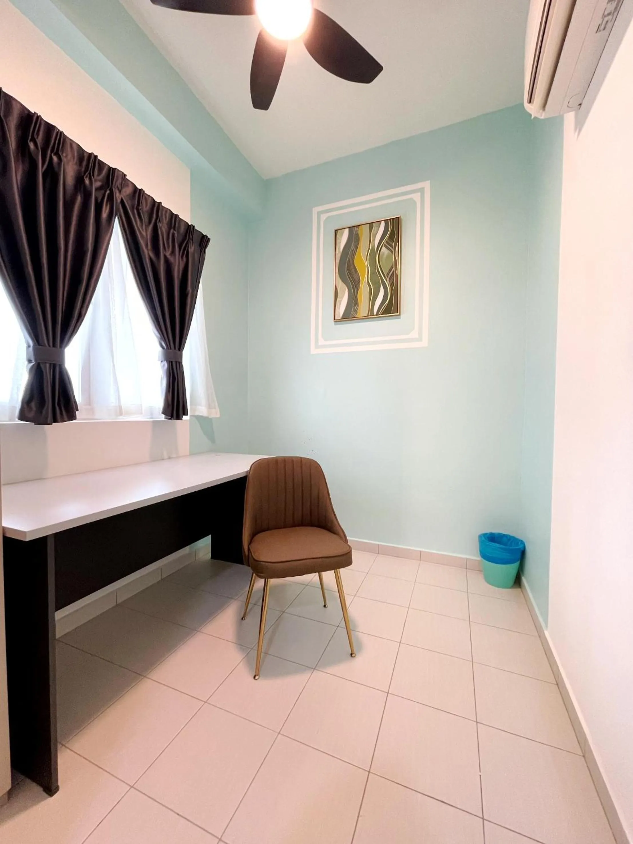 Seating area in MesaHill Homestay, Nilai by S&T Homez