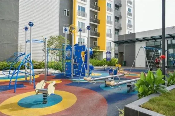 Children play ground in MesaHill Homestay, Nilai by S&T Homez