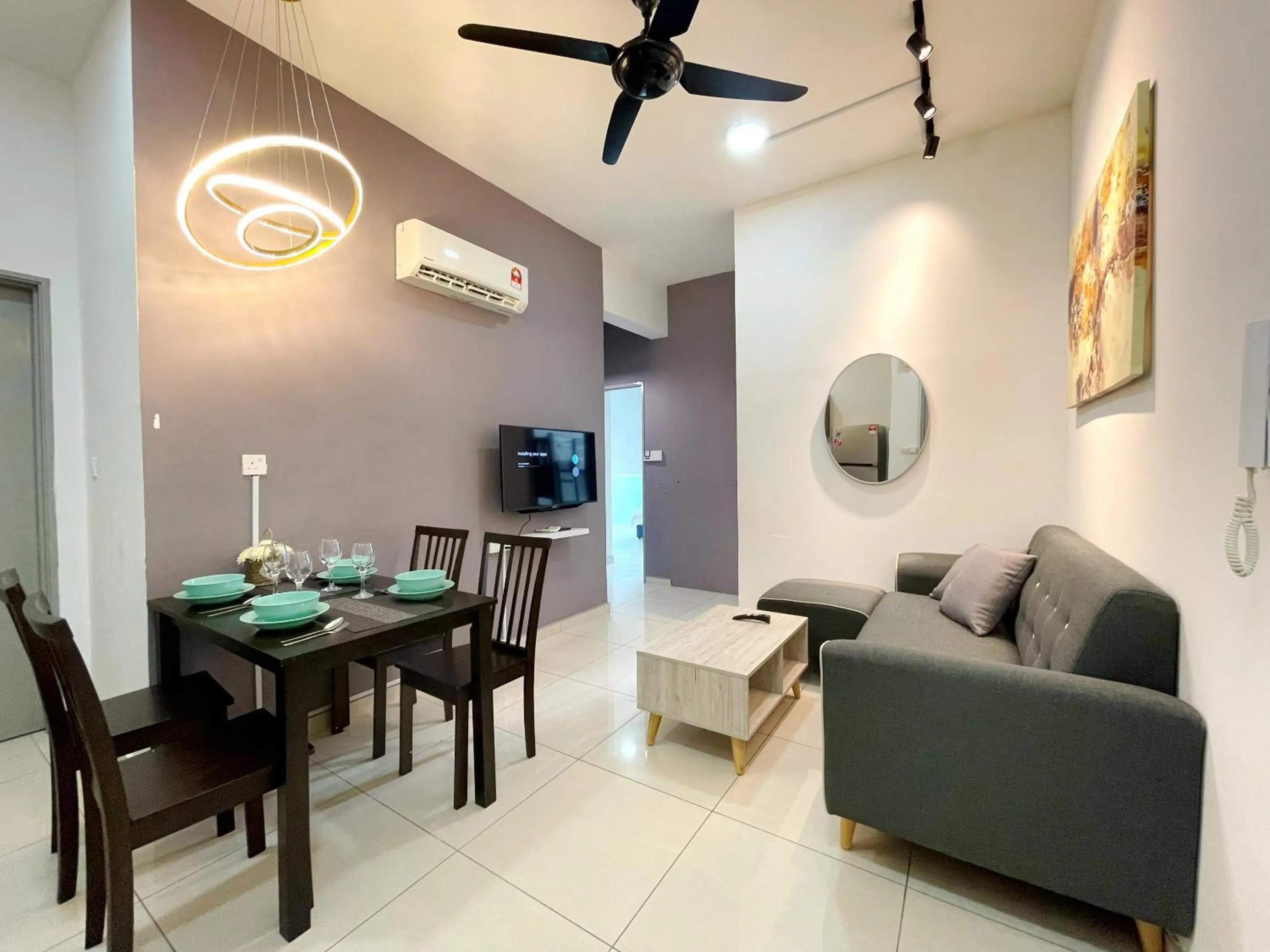 Dining area in MesaHill Homestay, Nilai by S&T Homez