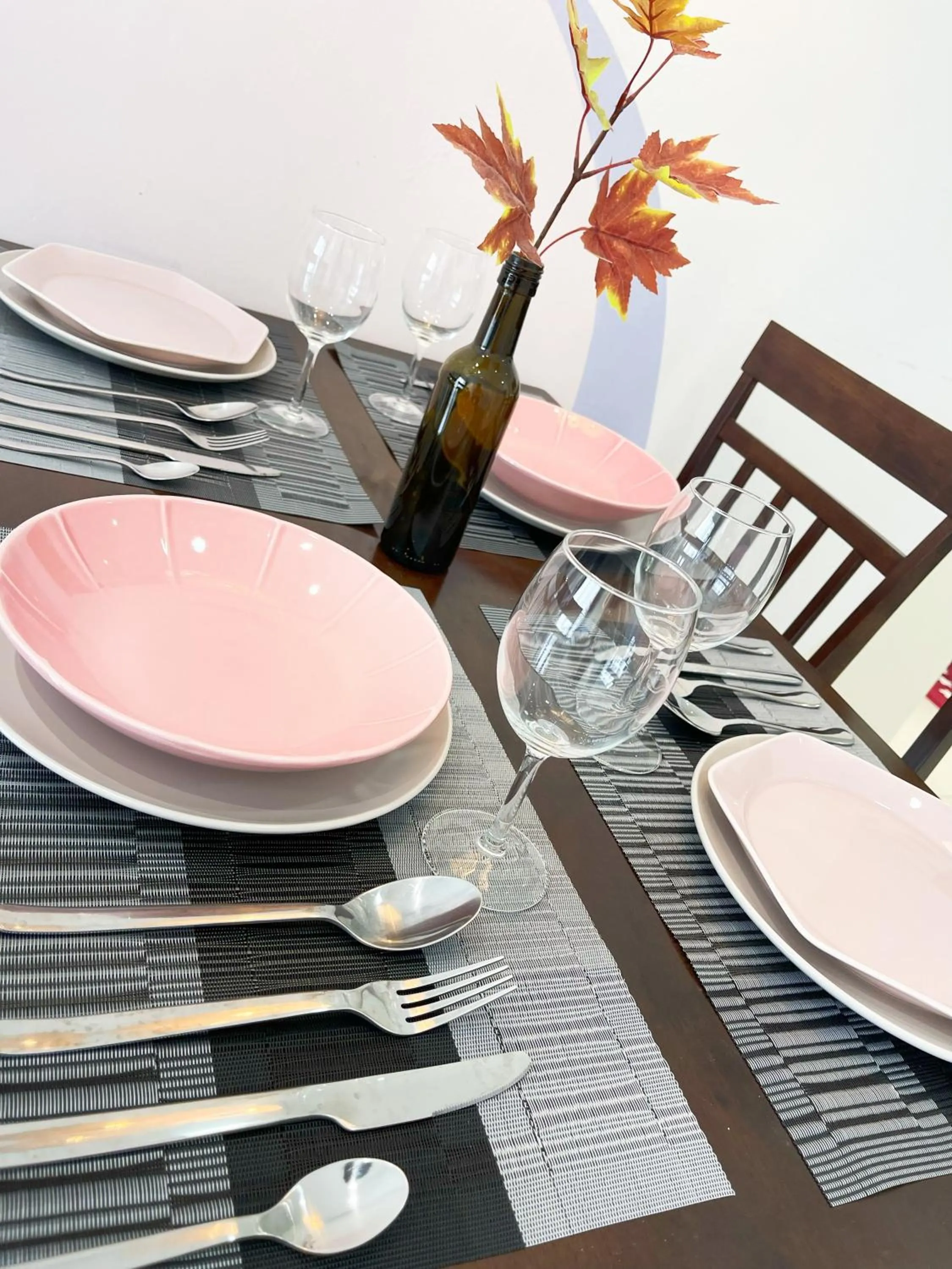 Dining area in MesaHill Homestay, Nilai by S&T Homez