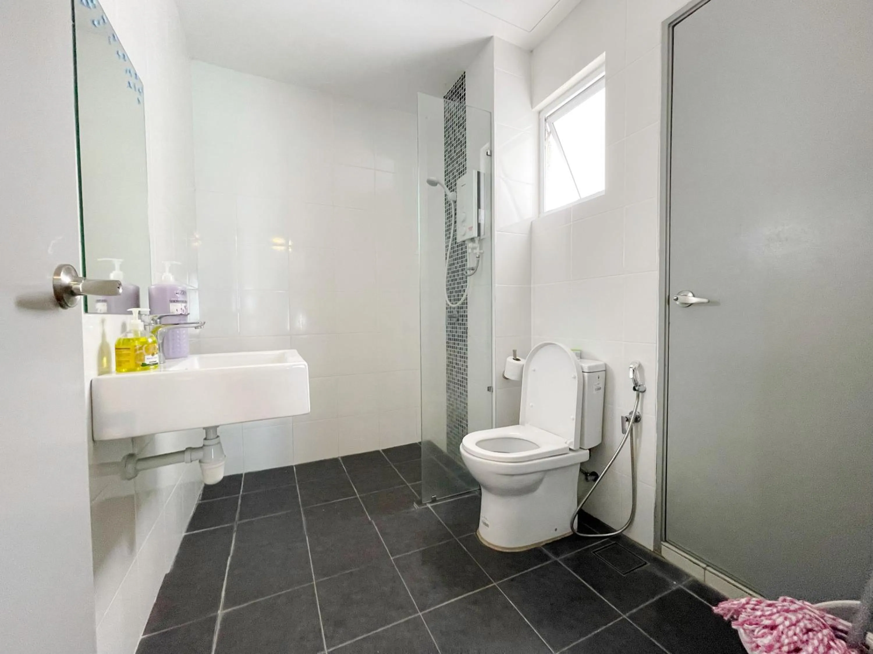 Bathroom in MesaHill Homestay, Nilai by S&T Homez