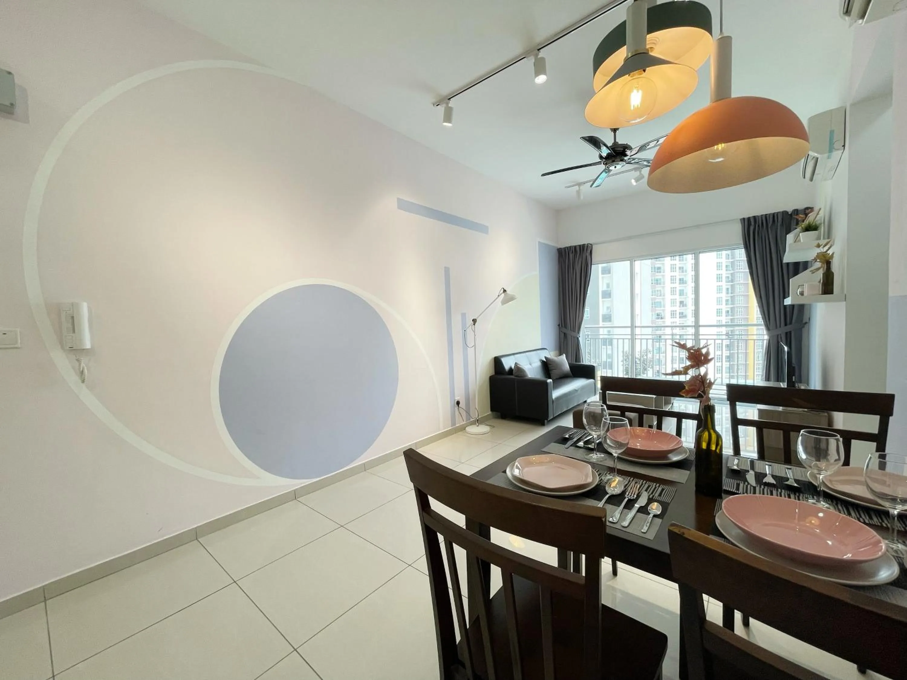 Dining area in MesaHill Homestay, Nilai by S&T Homez