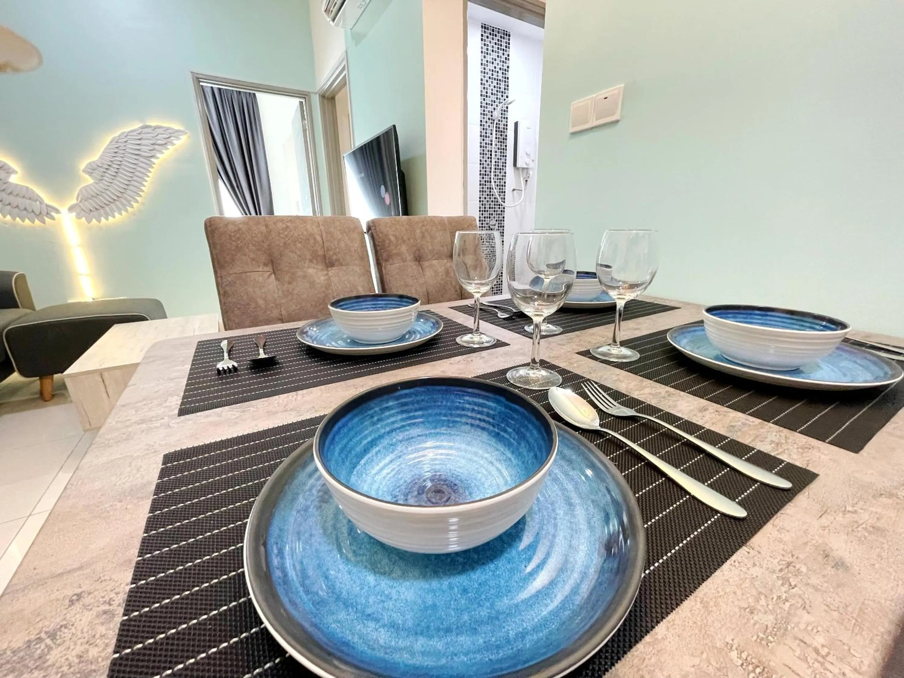 Dining area in MesaHill Homestay, Nilai by S&T Homez