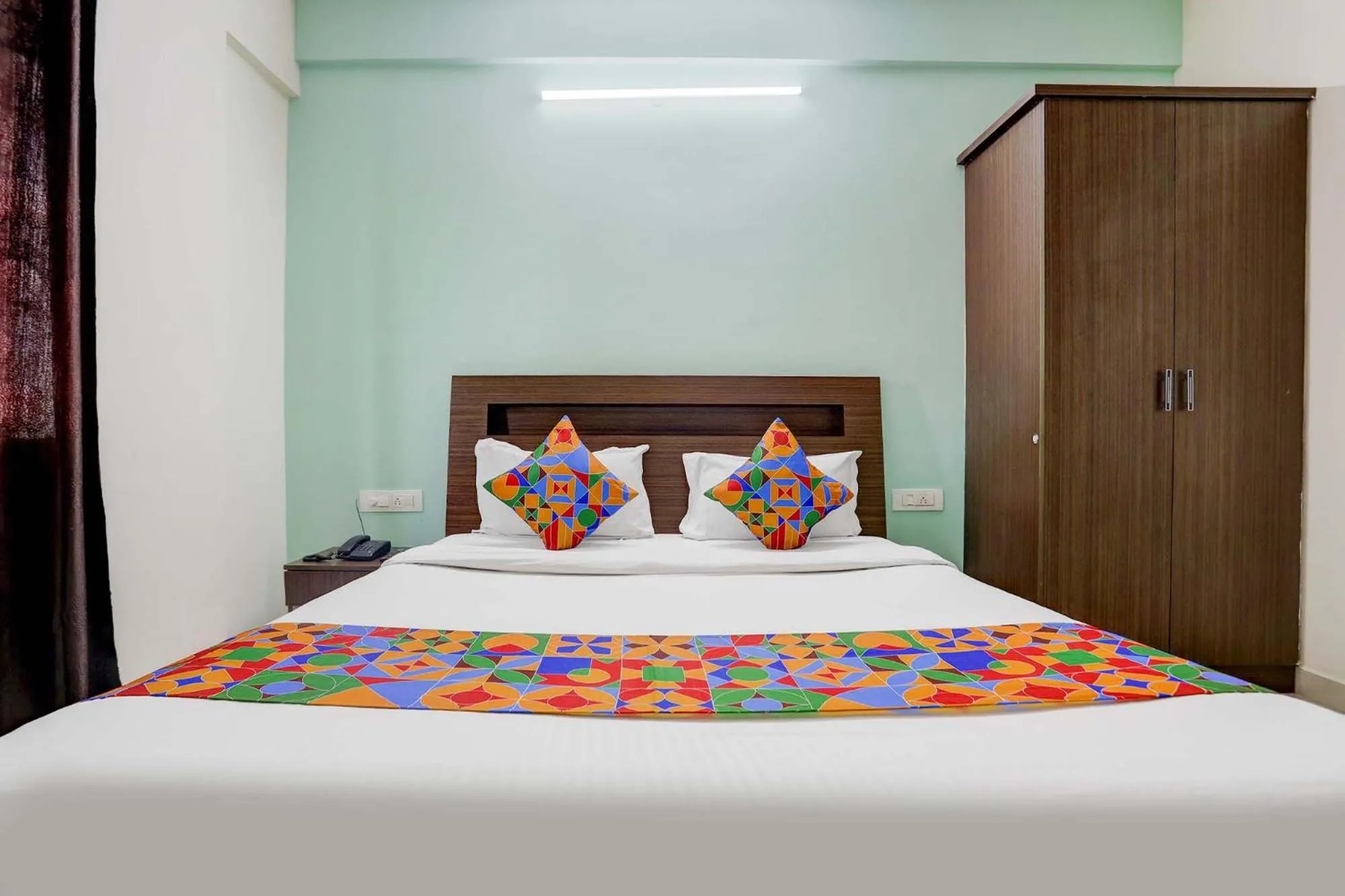 Bed in Hotel Royal Suites - Yeshwanthpur