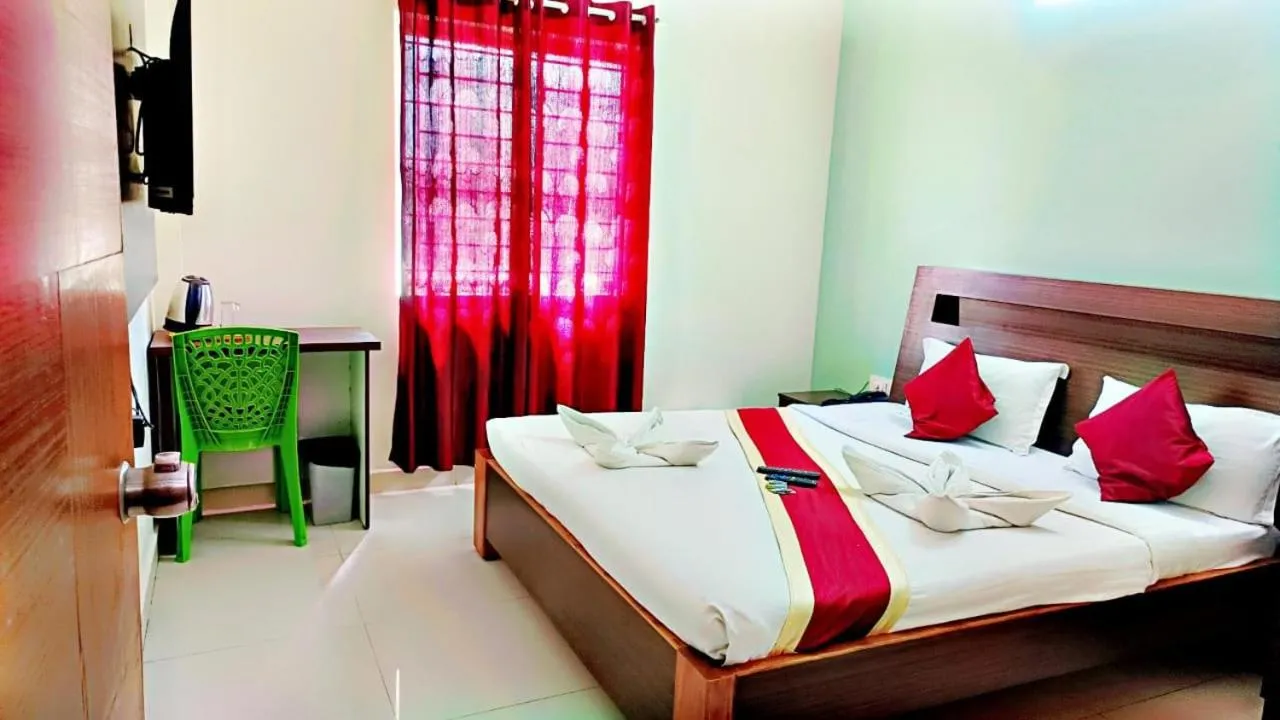 Bedroom, Bed in Hotel Royal Suites - Yeshwanthpur