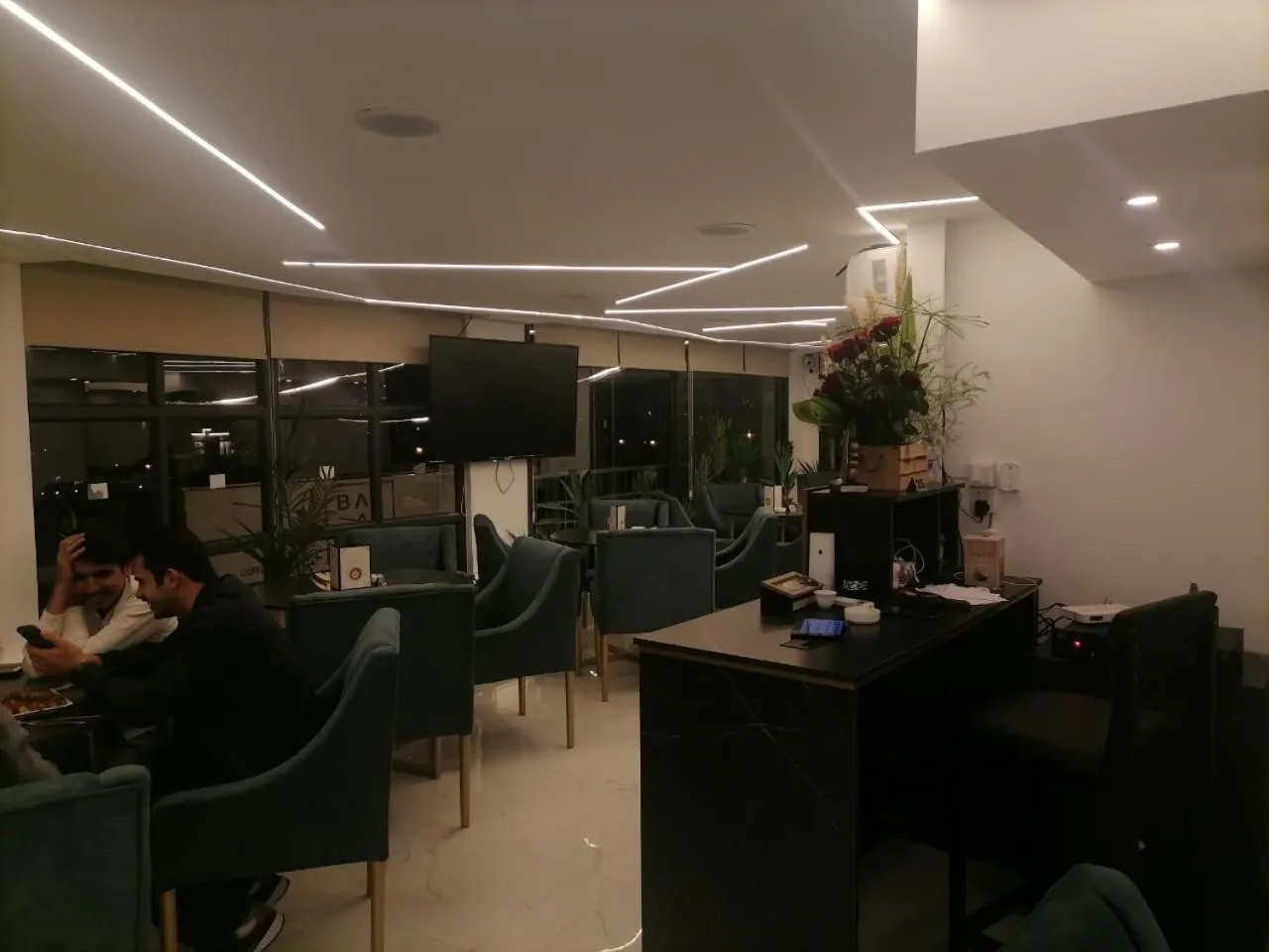 Restaurant/places to eat in Durrat Al Israa