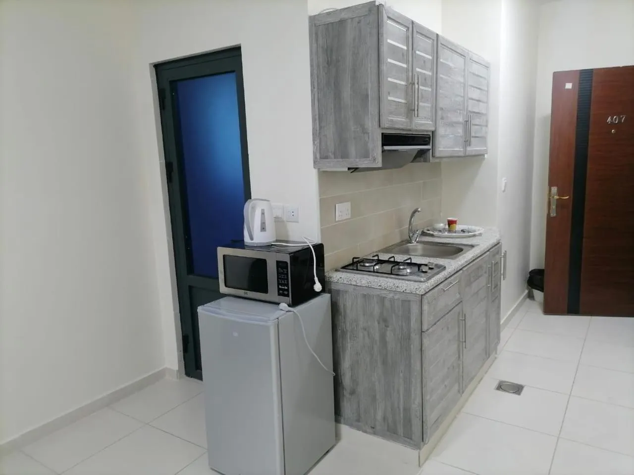 Kitchen or kitchenette in Durrat Al Israa
