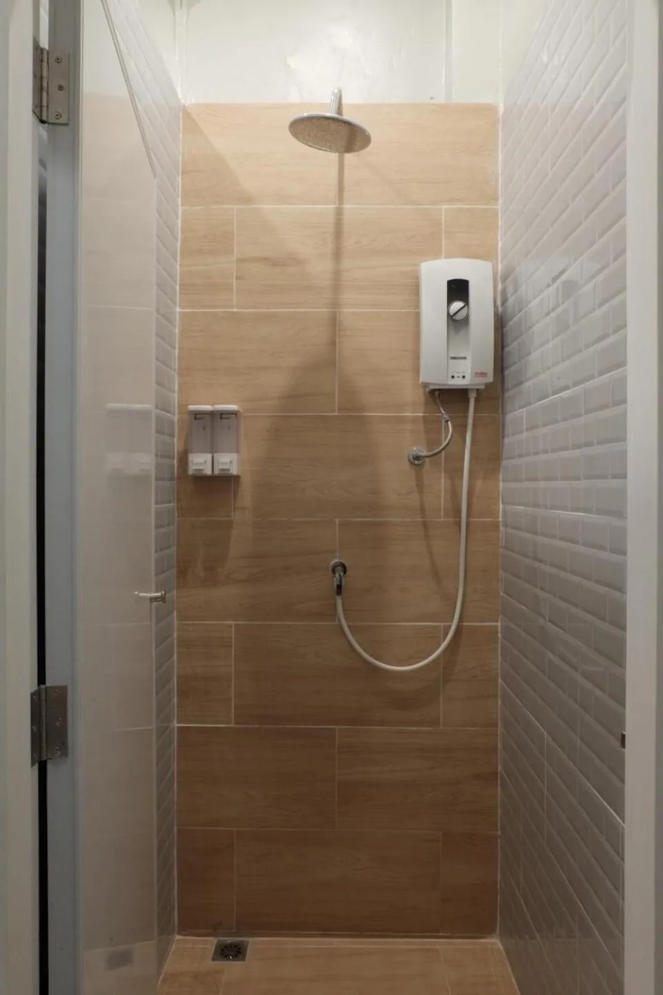 Shower in THE BELONG BOUTIQUE HOTEL