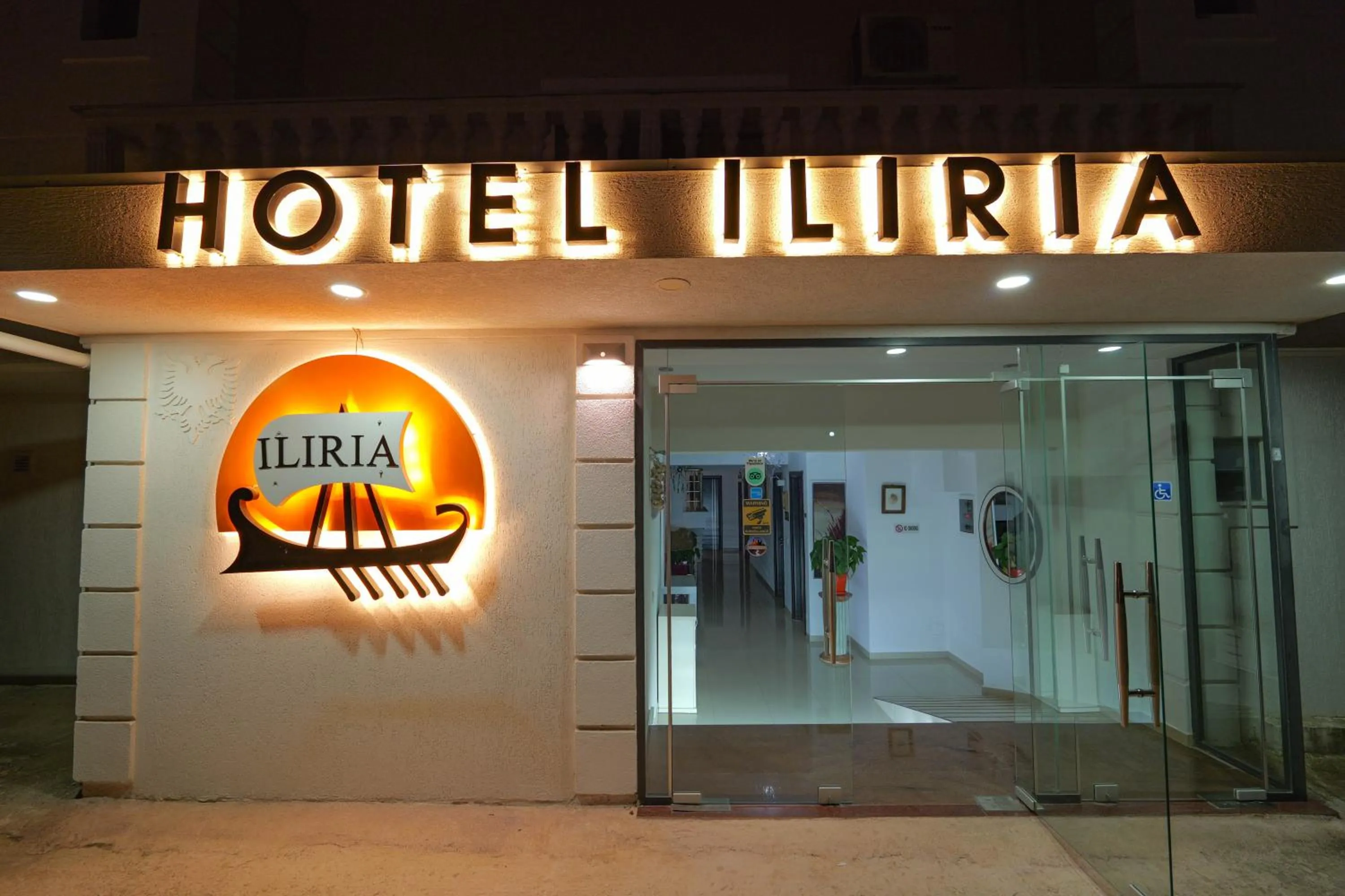 Facade/entrance in Hotel Iliria