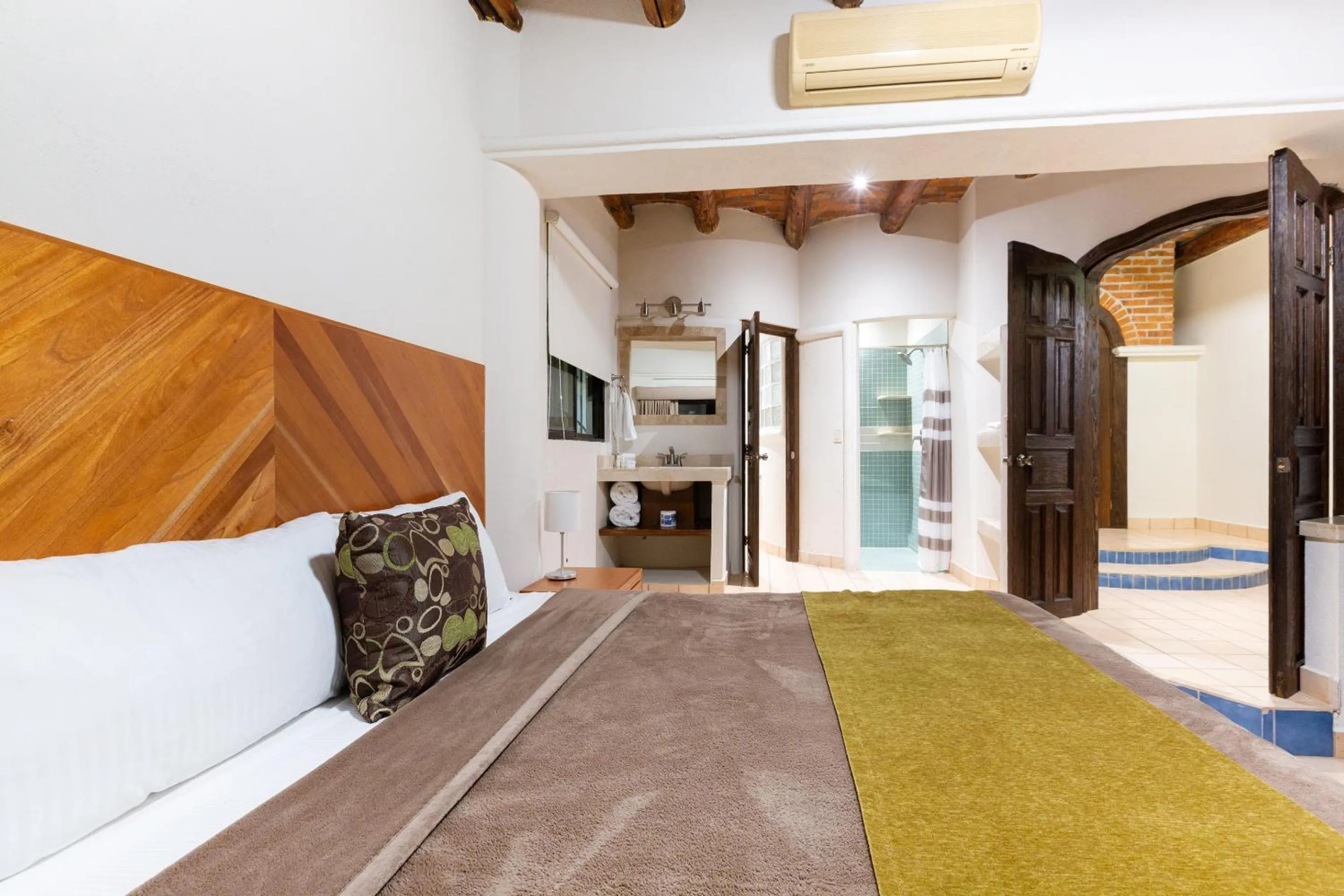 Bedroom, Bed in Castillo Blarney Inn