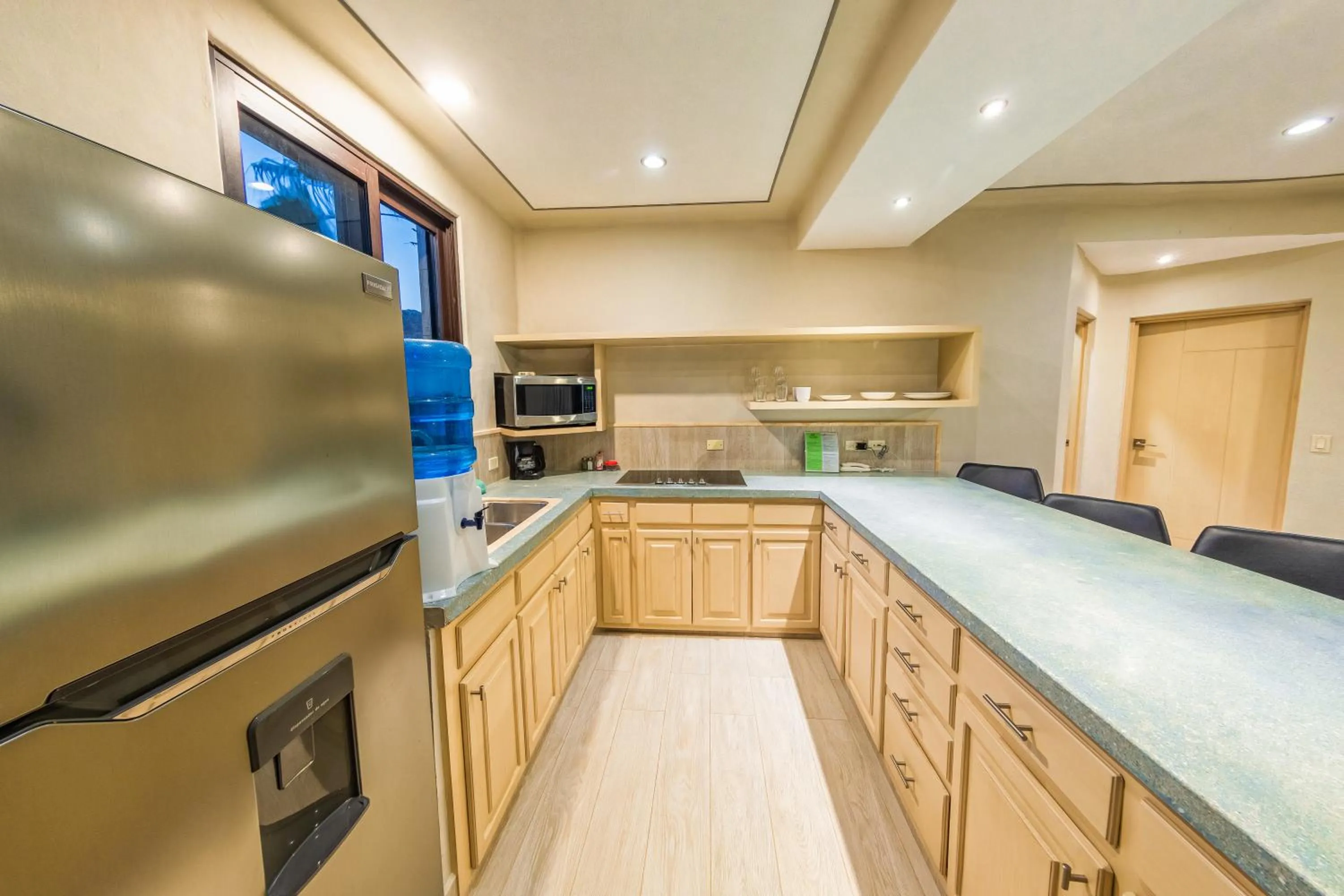 minibar in Castillo Blarney Inn