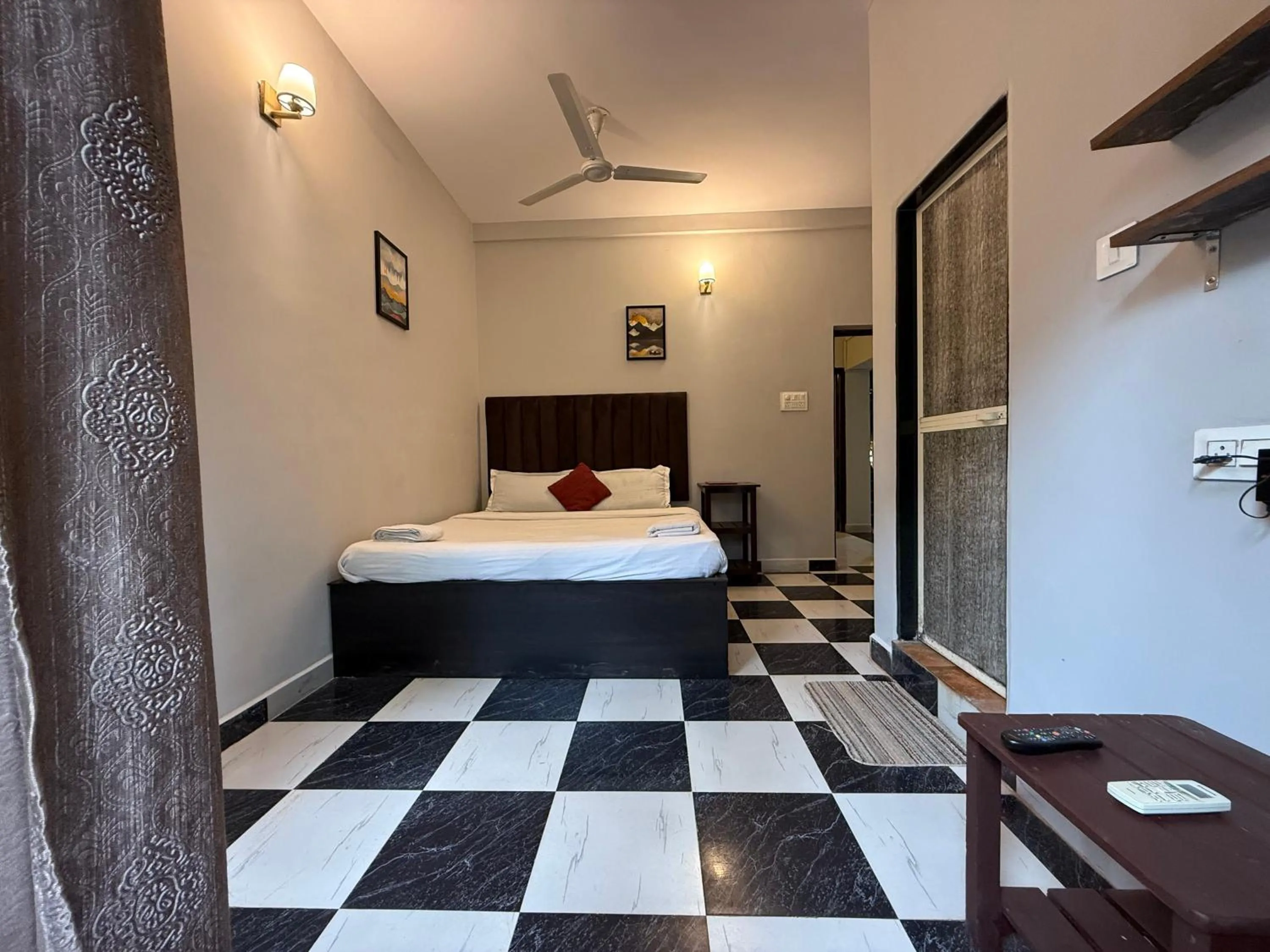 Photo of the whole room, Bed in Casa Almeida by Legends Hotels