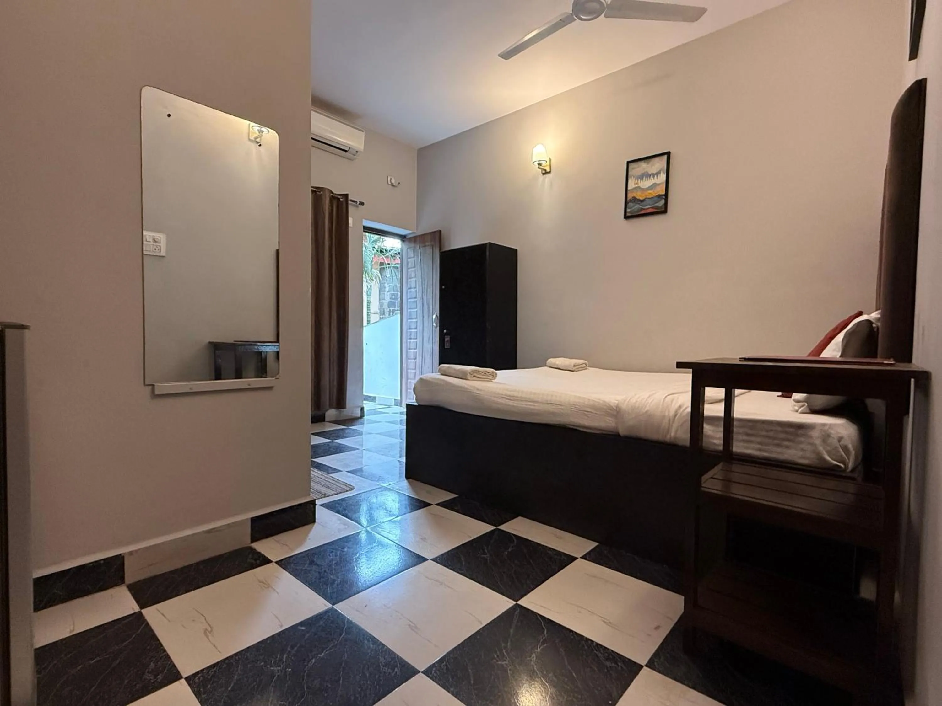 Photo of the whole room, Bed in Casa Almeida by Legends Hotels