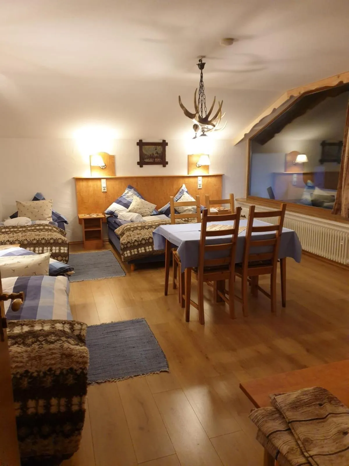 Photo of the whole room, Bed in Gungl Stubn