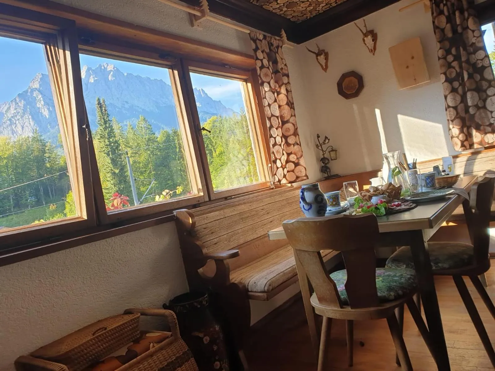 Restaurant/places to eat in Gungl Stubn