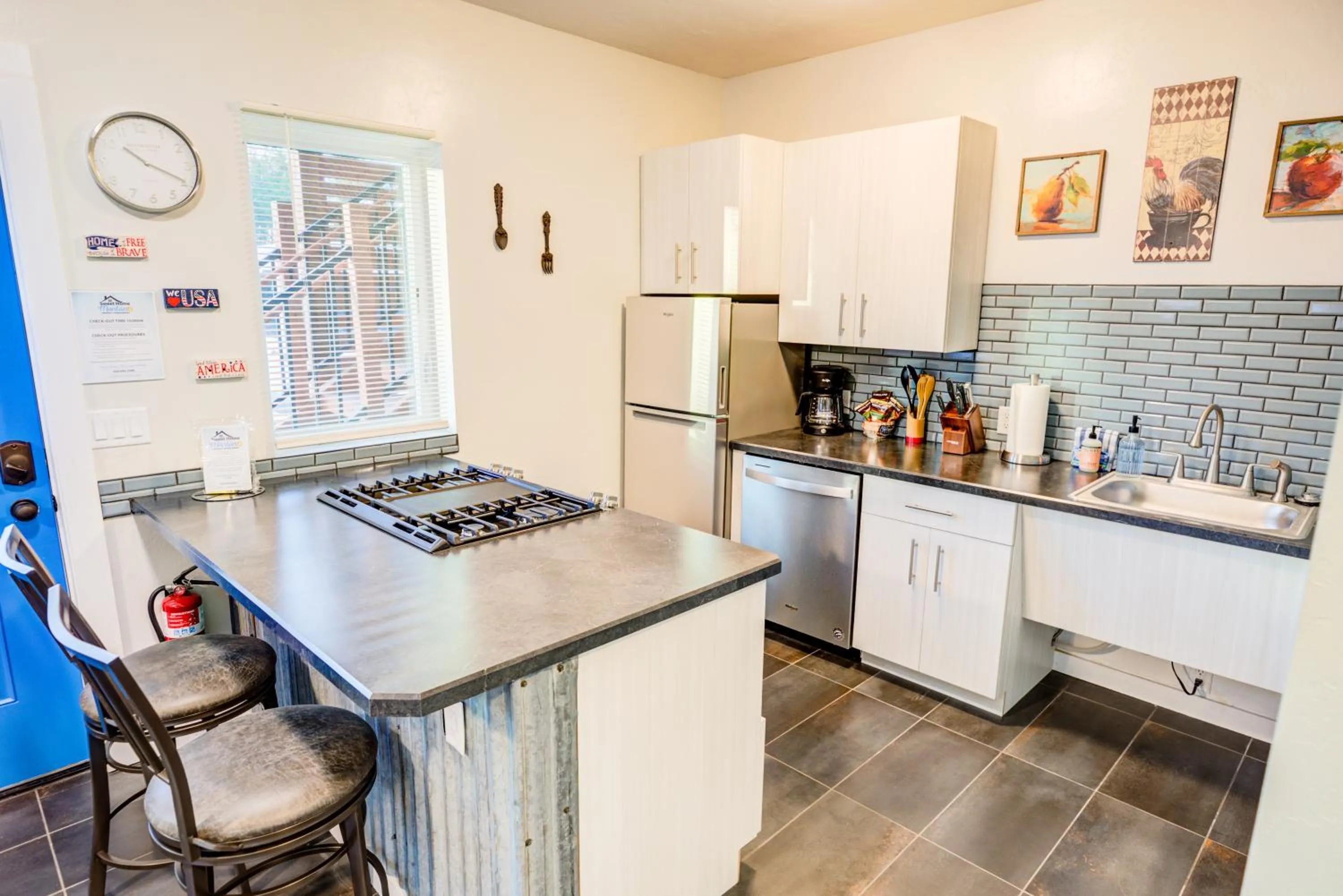 Coffee/tea facilities in Castle in the Sky Unit Y