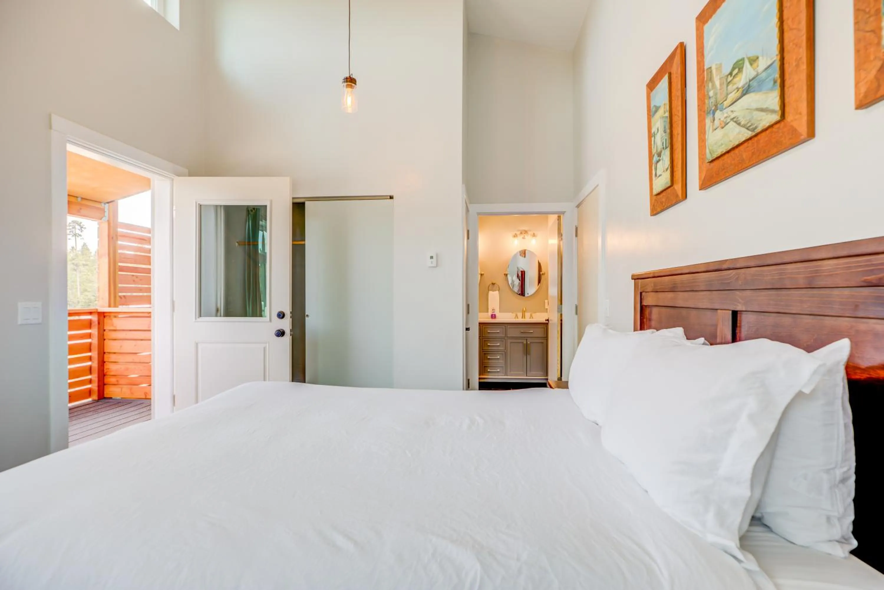 Bed in Castle in the Sky Unit Z