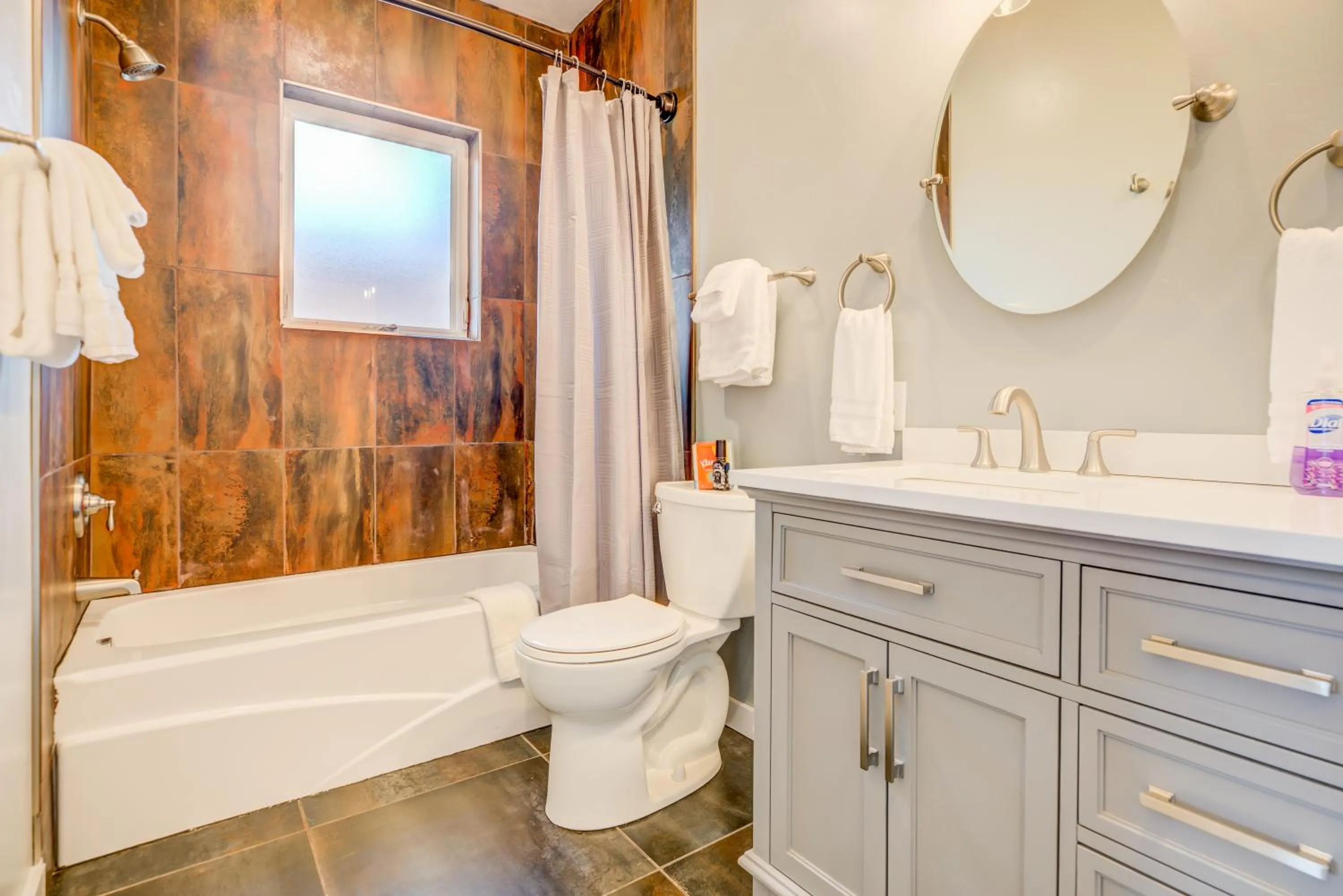 Shower in Castle in the Sky Unit Z