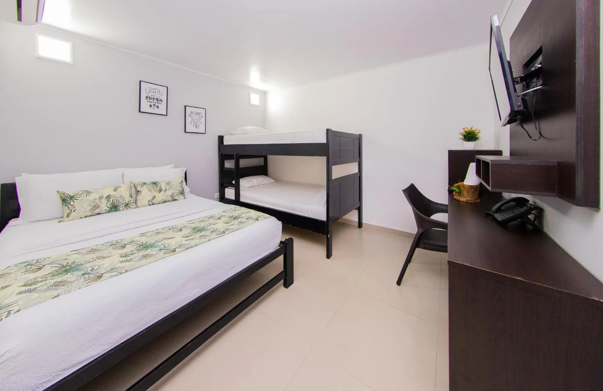 bunk bed, Bed in Hotel Marina Suites By GEH Suites