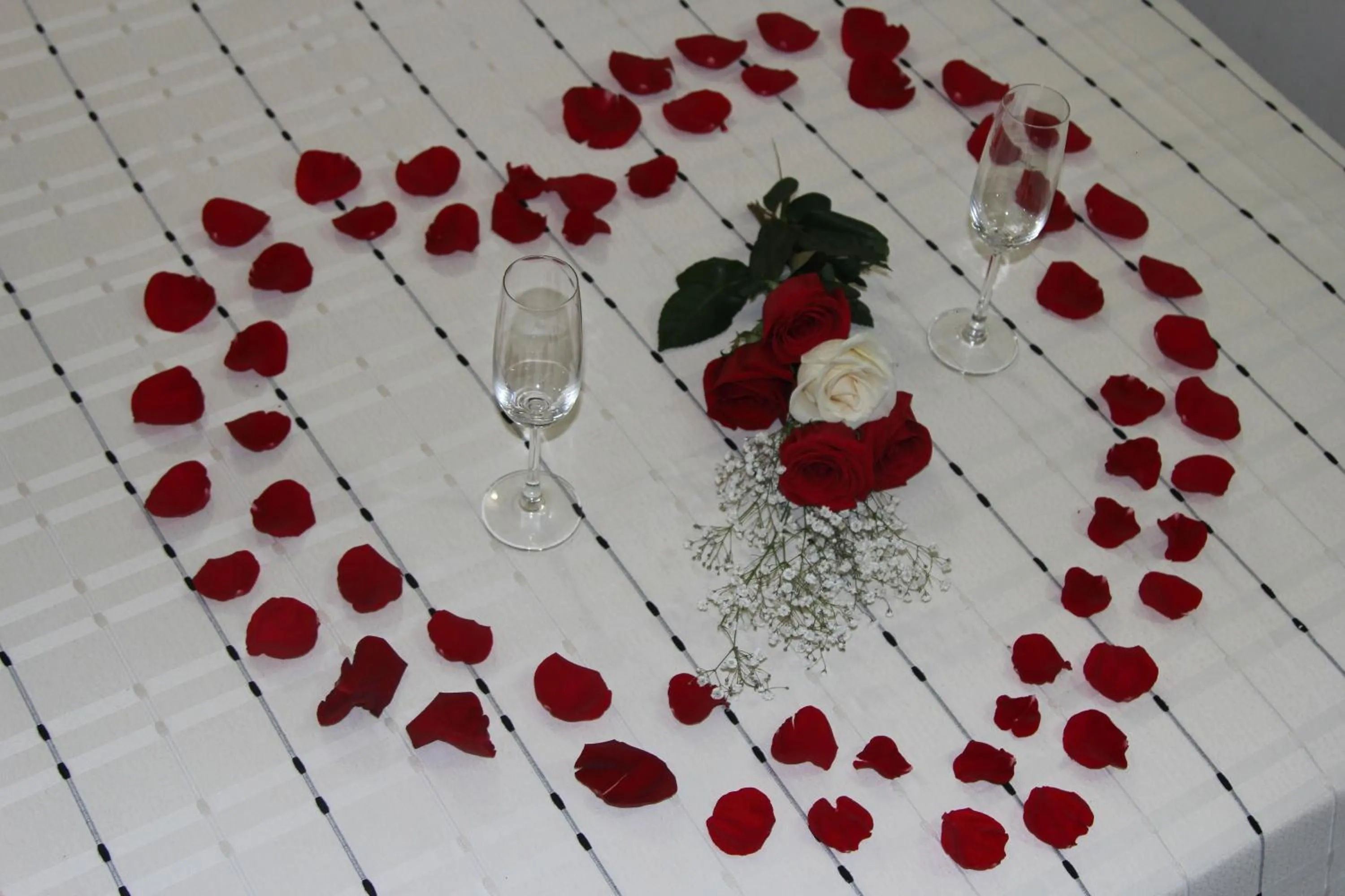 Bed in Hotel Marina Suites By GEH Suites