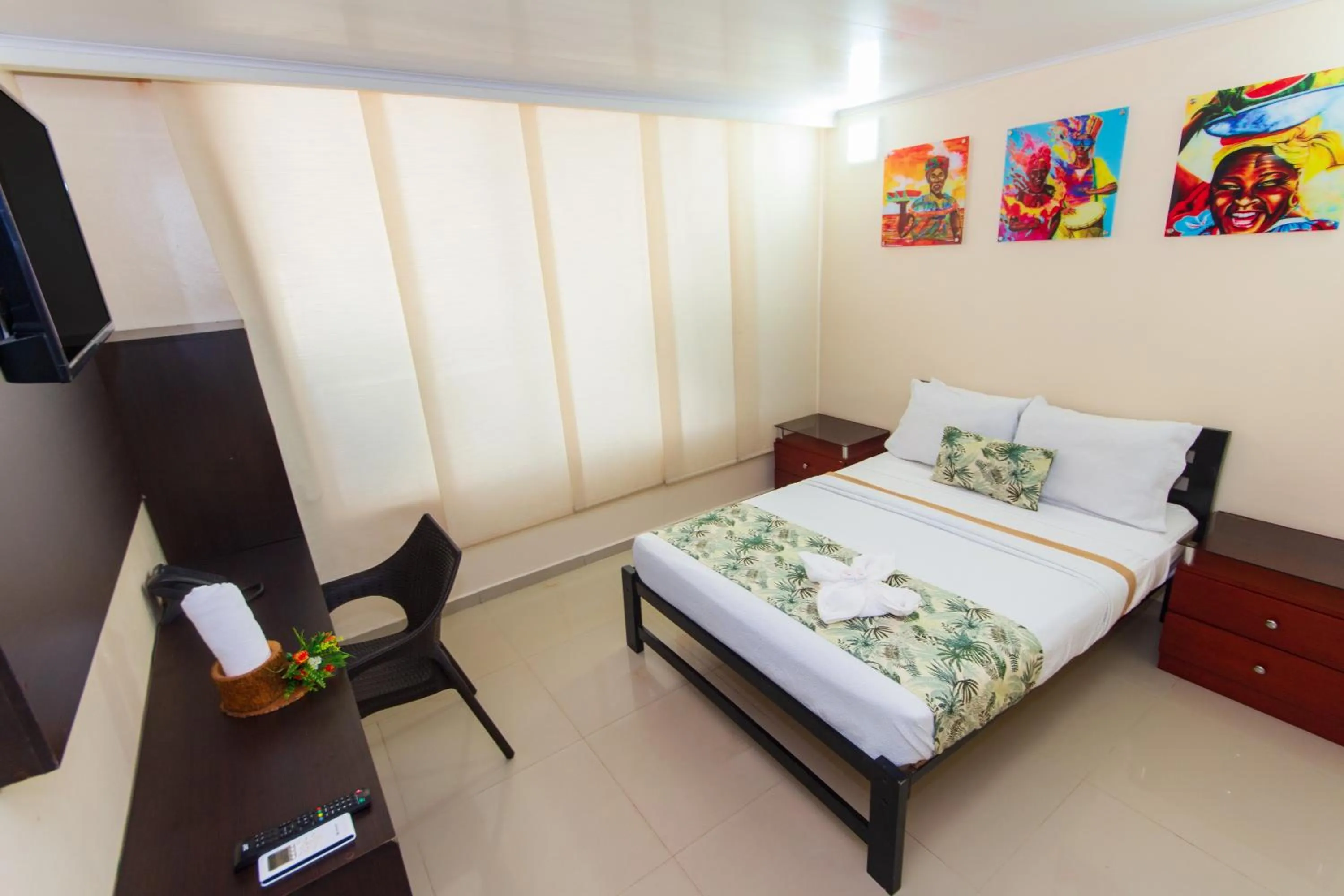 Bed in Hotel Marina Suites By GEH Suites