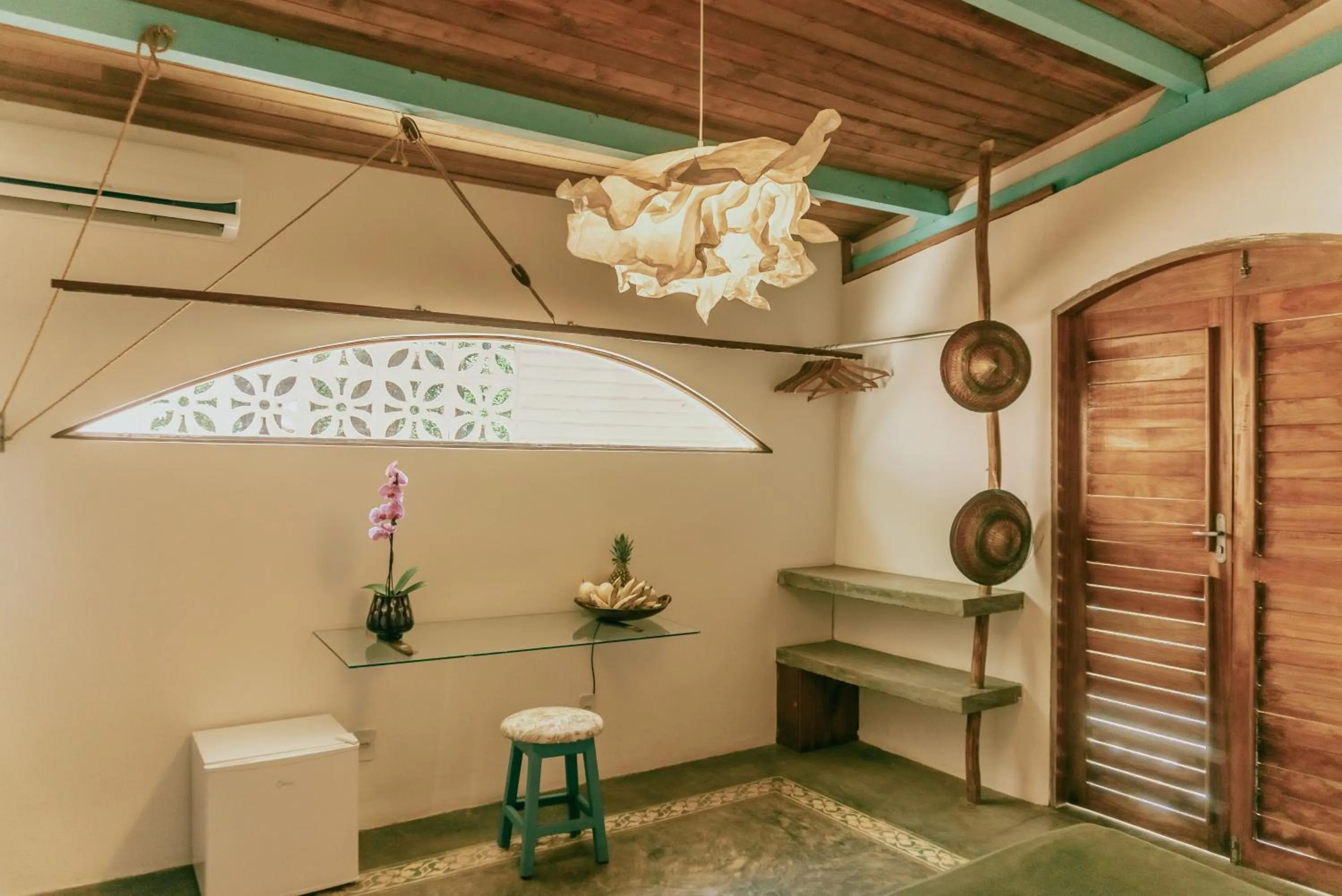 Photo of the whole room in Casa na Lagoa