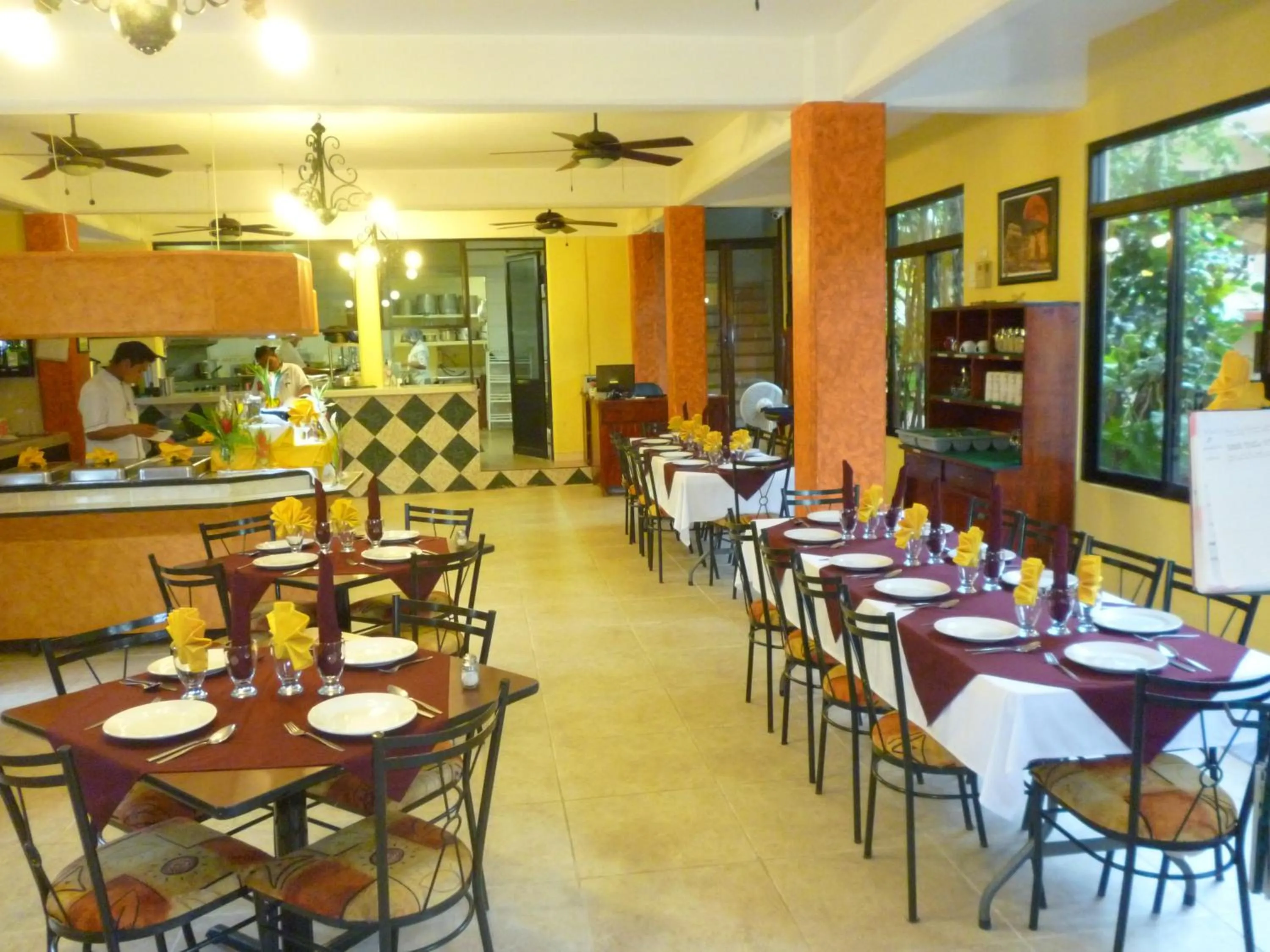 Restaurant/places to eat in Hotel Maya Tulipanes Palenque