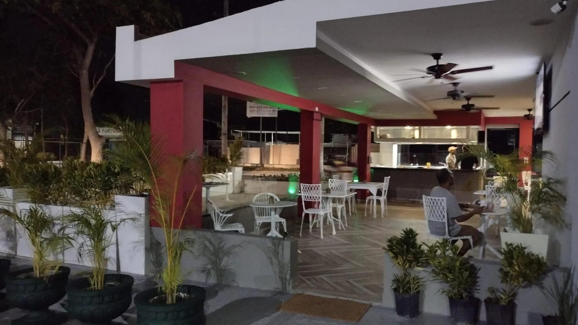 Patio in Plaza Coral Hotel