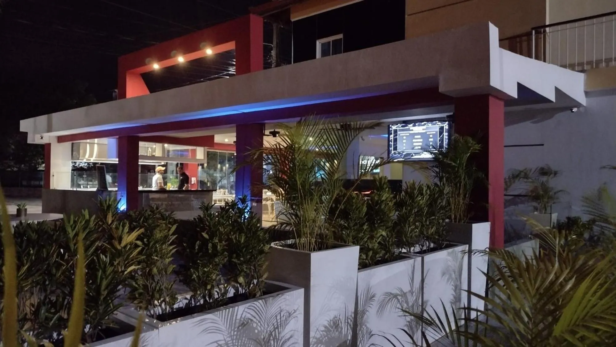 Restaurant/places to eat in Plaza Coral Hotel