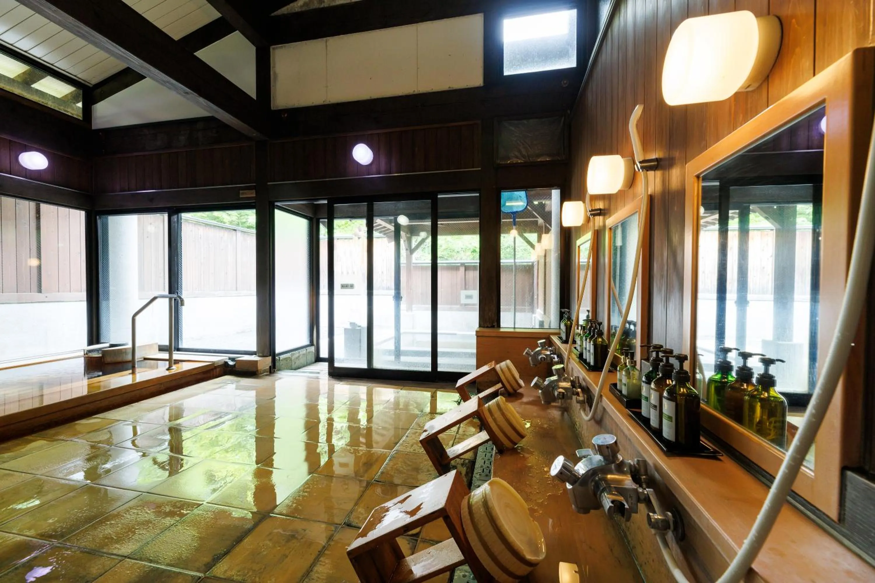 Hot Spring Bath in Hotel Kikori