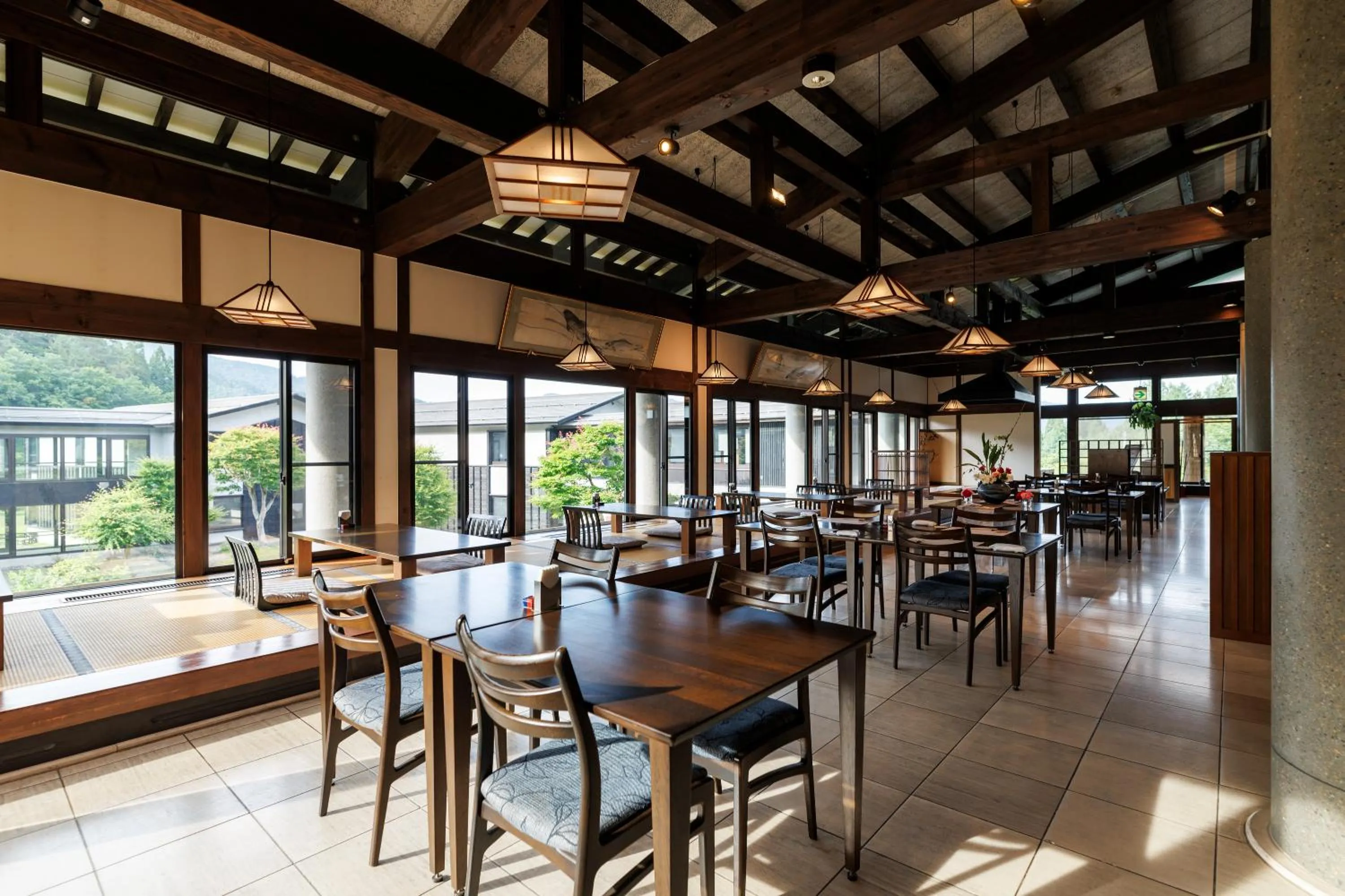 Restaurant/places to eat in Hotel Kikori