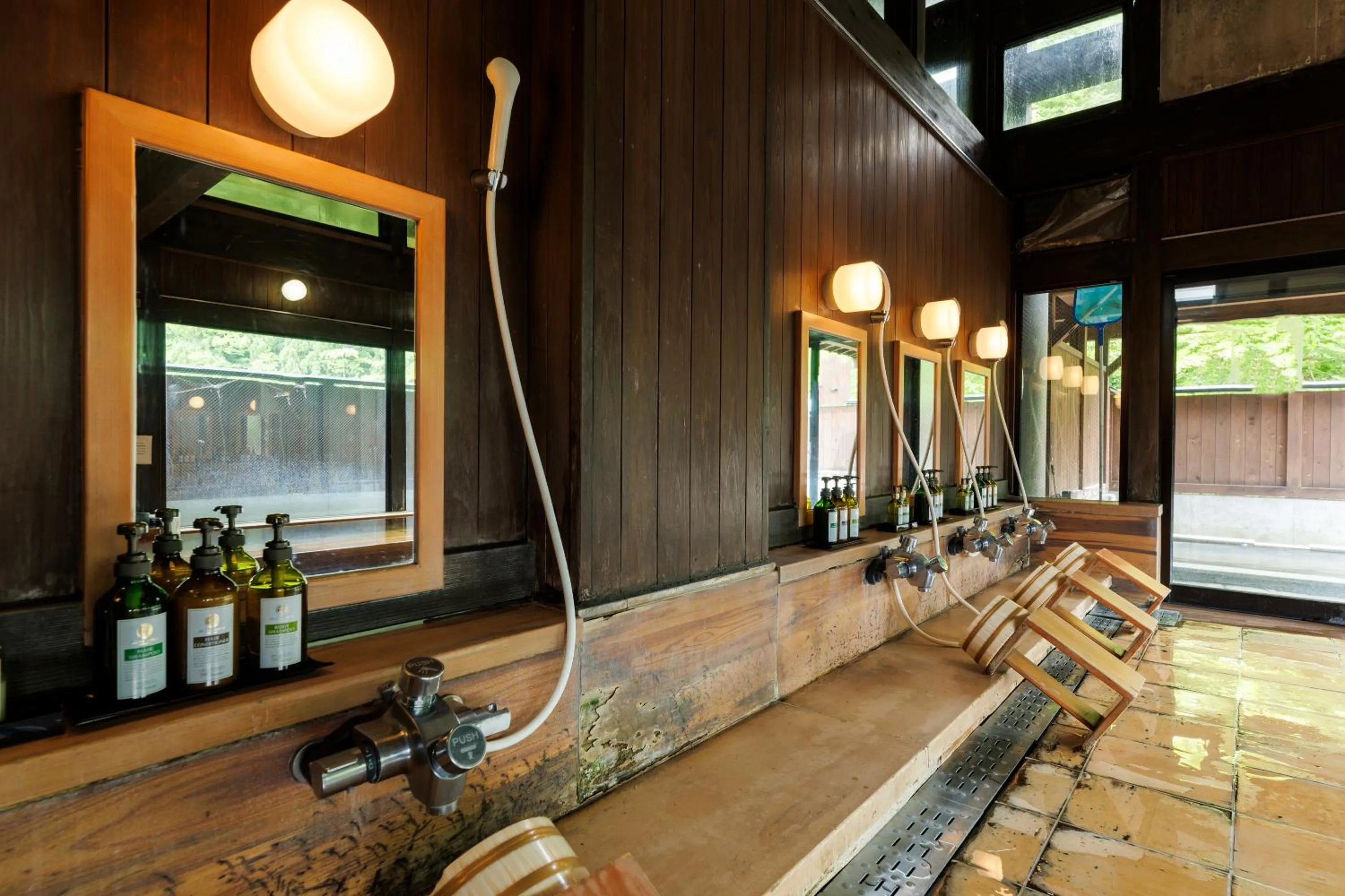 Hot Spring Bath in Hotel Kikori