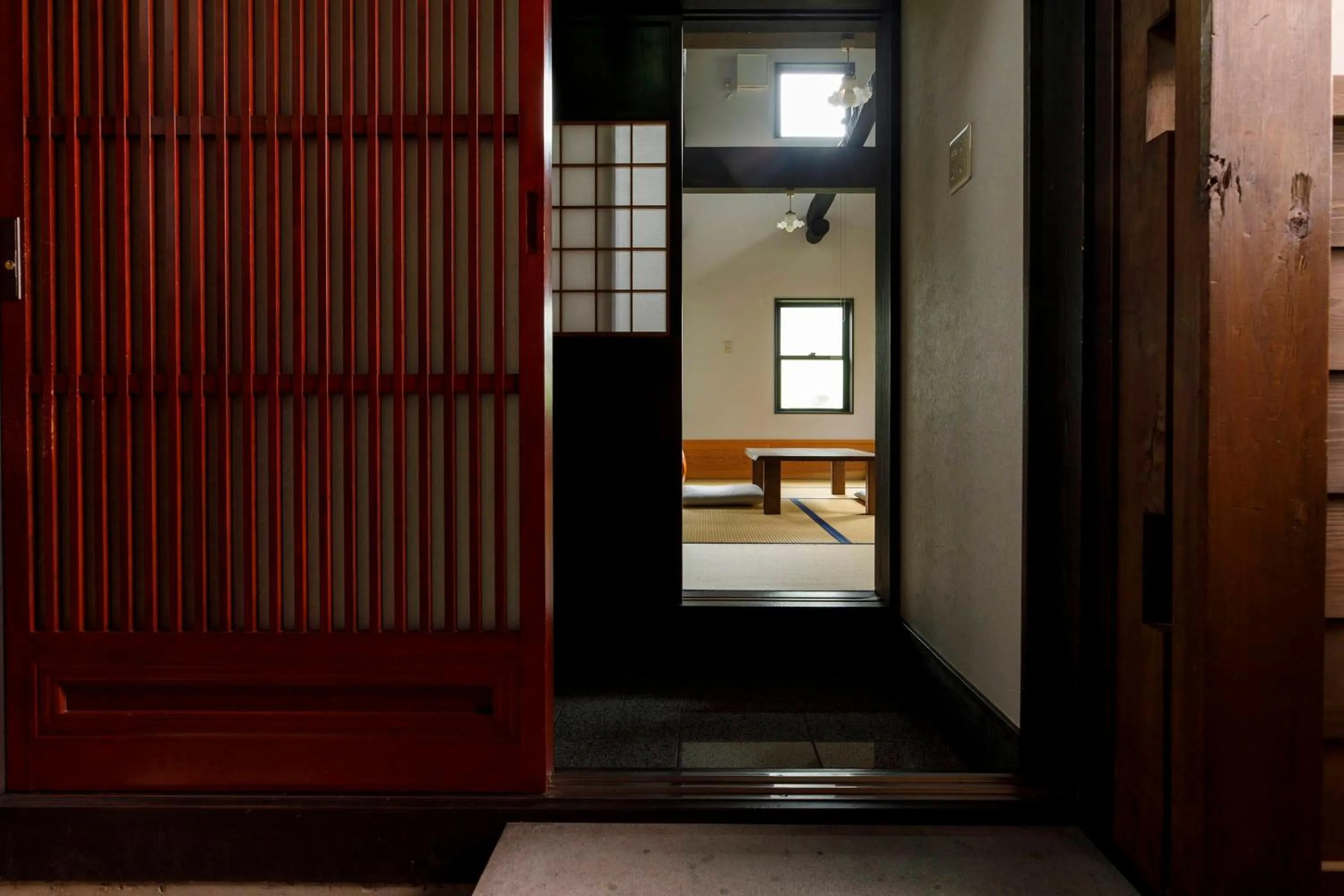 Photo of the whole room, Bed in Busuitei