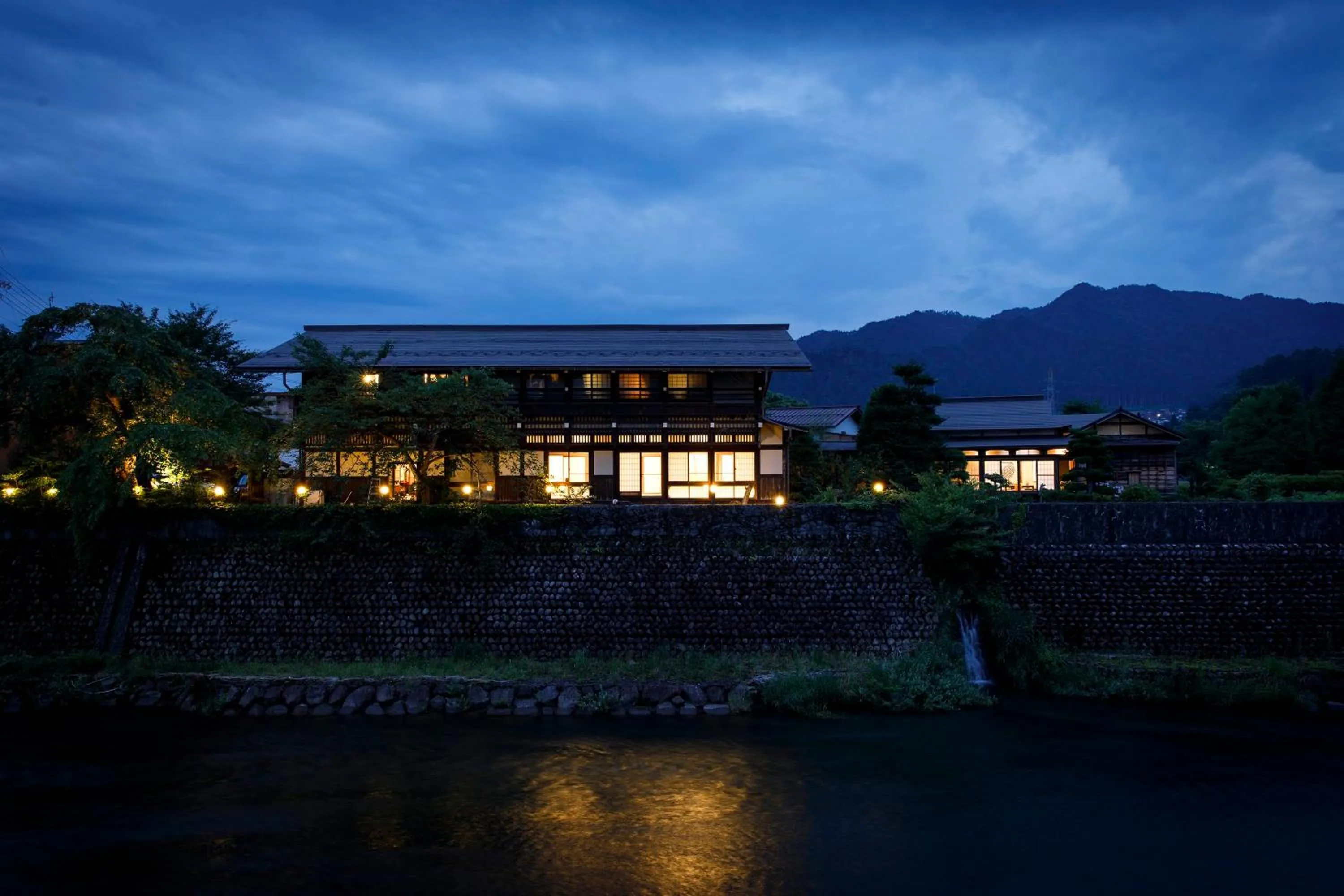 Property building in Busuitei