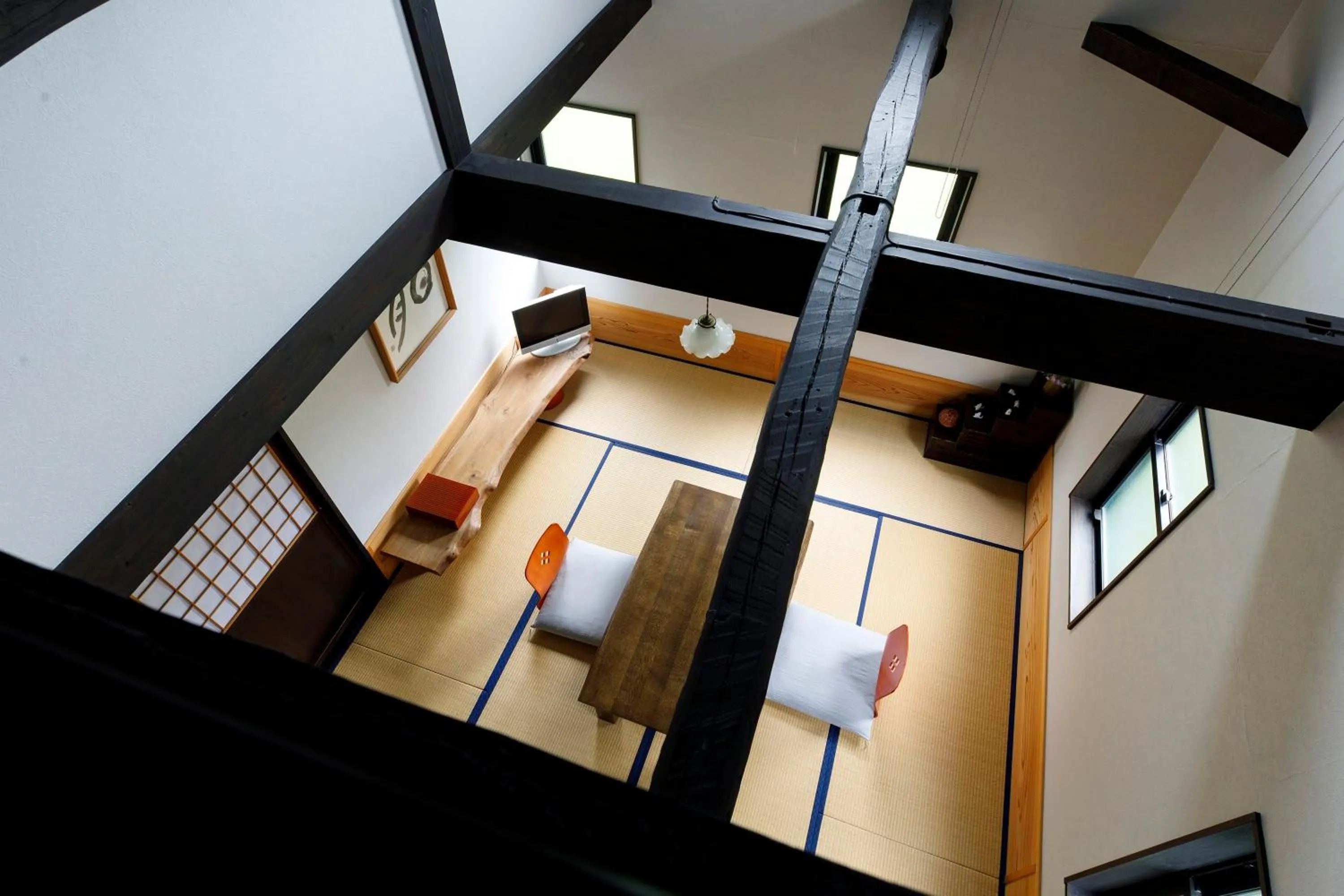 Photo of the whole room, Bed in Busuitei