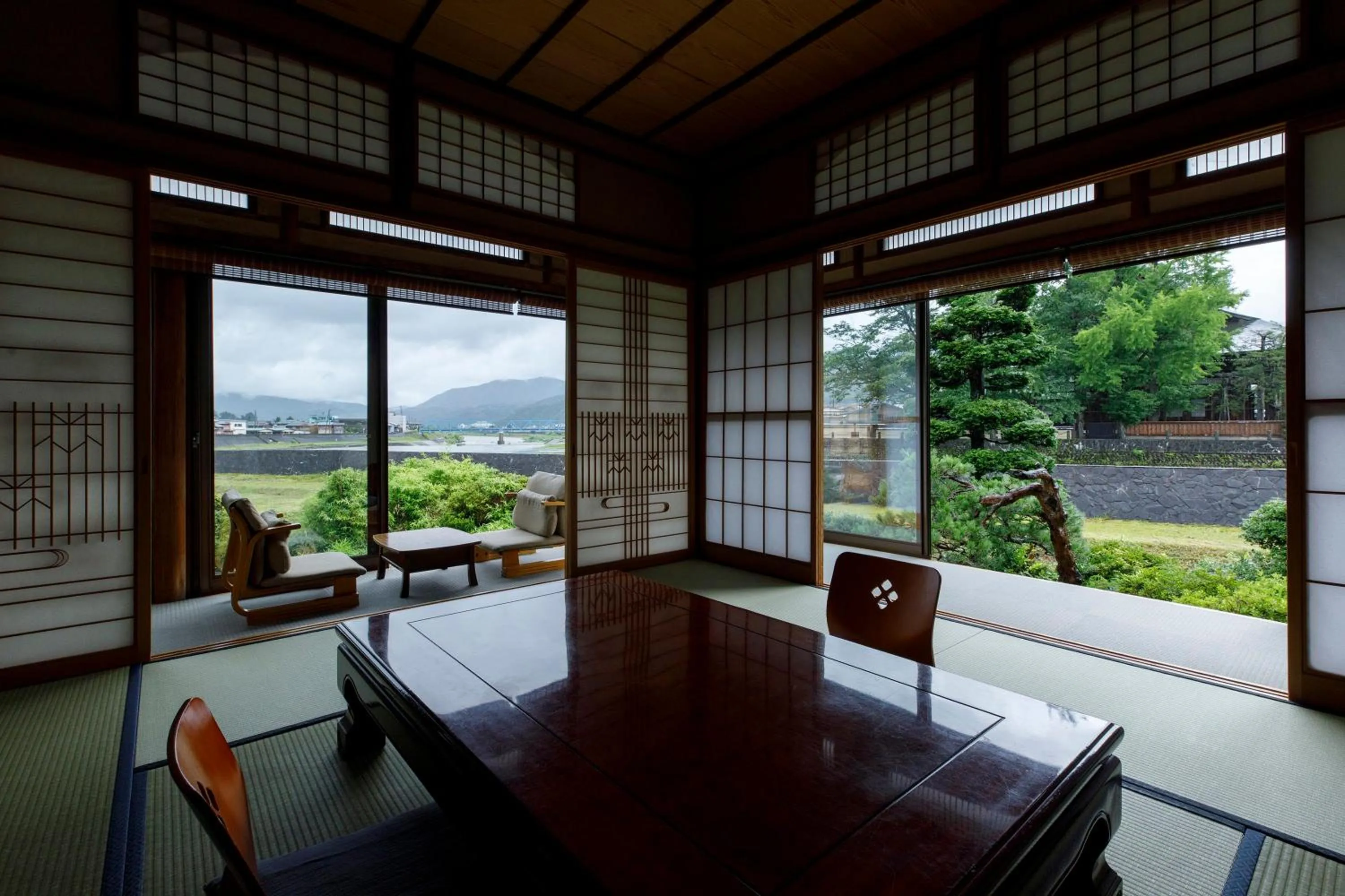 Photo of the whole room in Busuitei