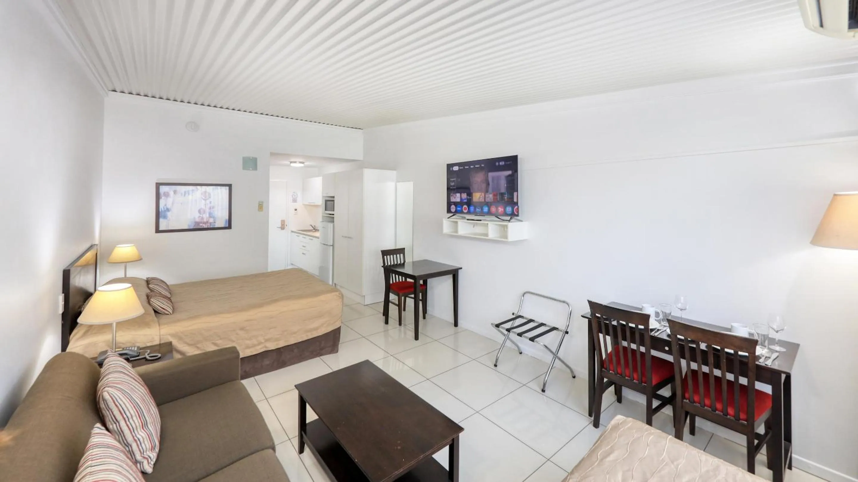 Bed in Route 66 Motor Inn