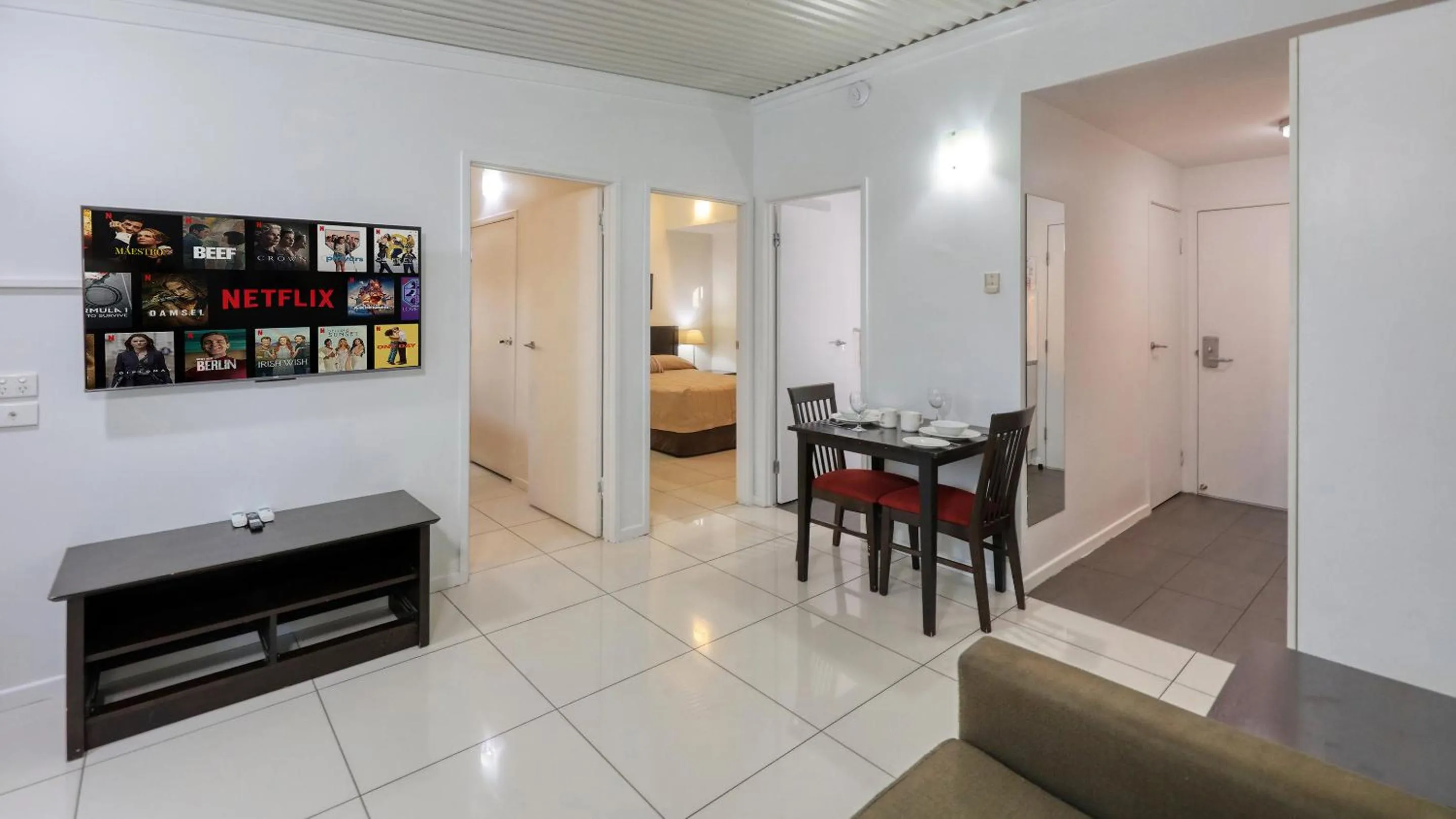 TV and multimedia in Route 66 Motor Inn