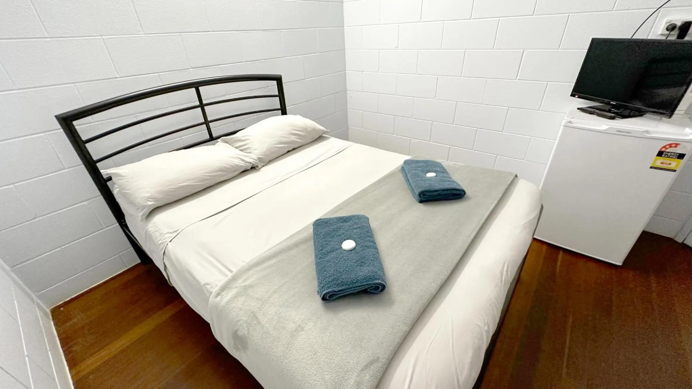 Bed in Cooktown Motel