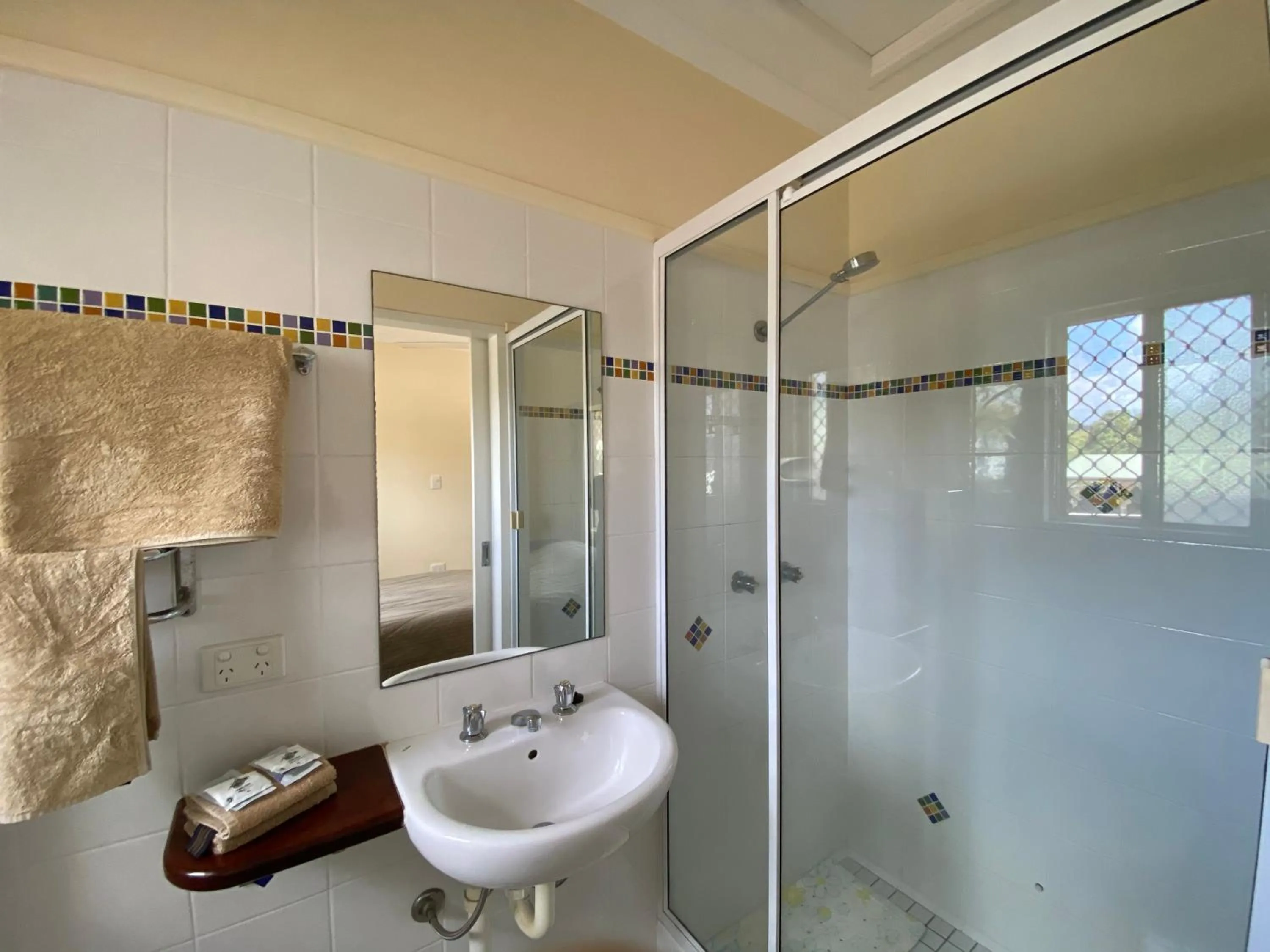 Shower in Cooktown Motel